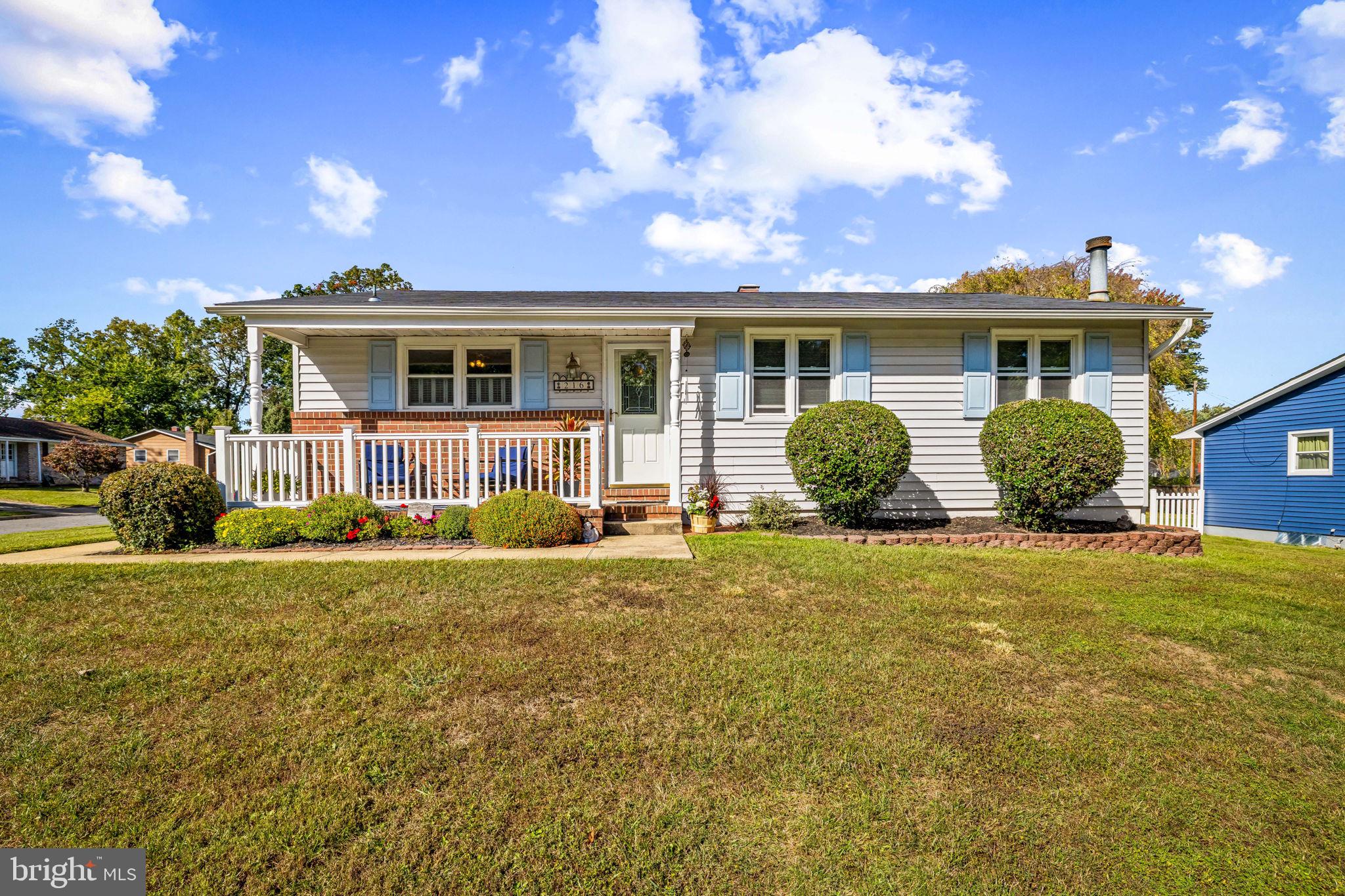 216 MYSTICWOOD ROAD