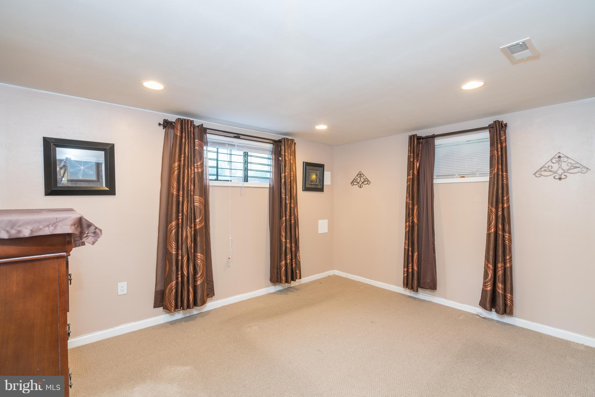 ANDREW HILLS - Residential