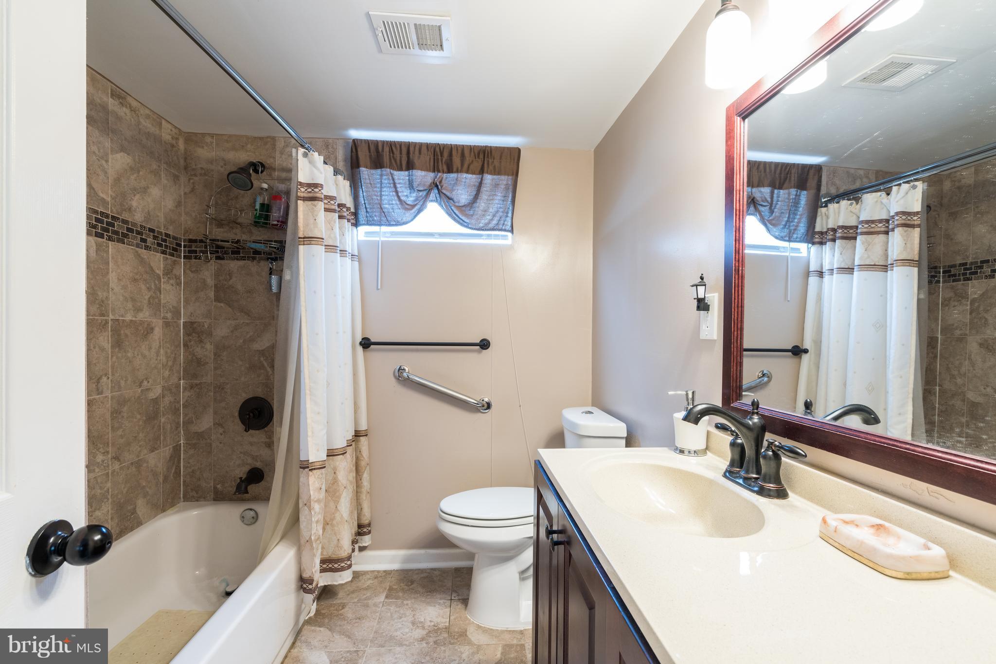 ANDREW HILLS - Residential