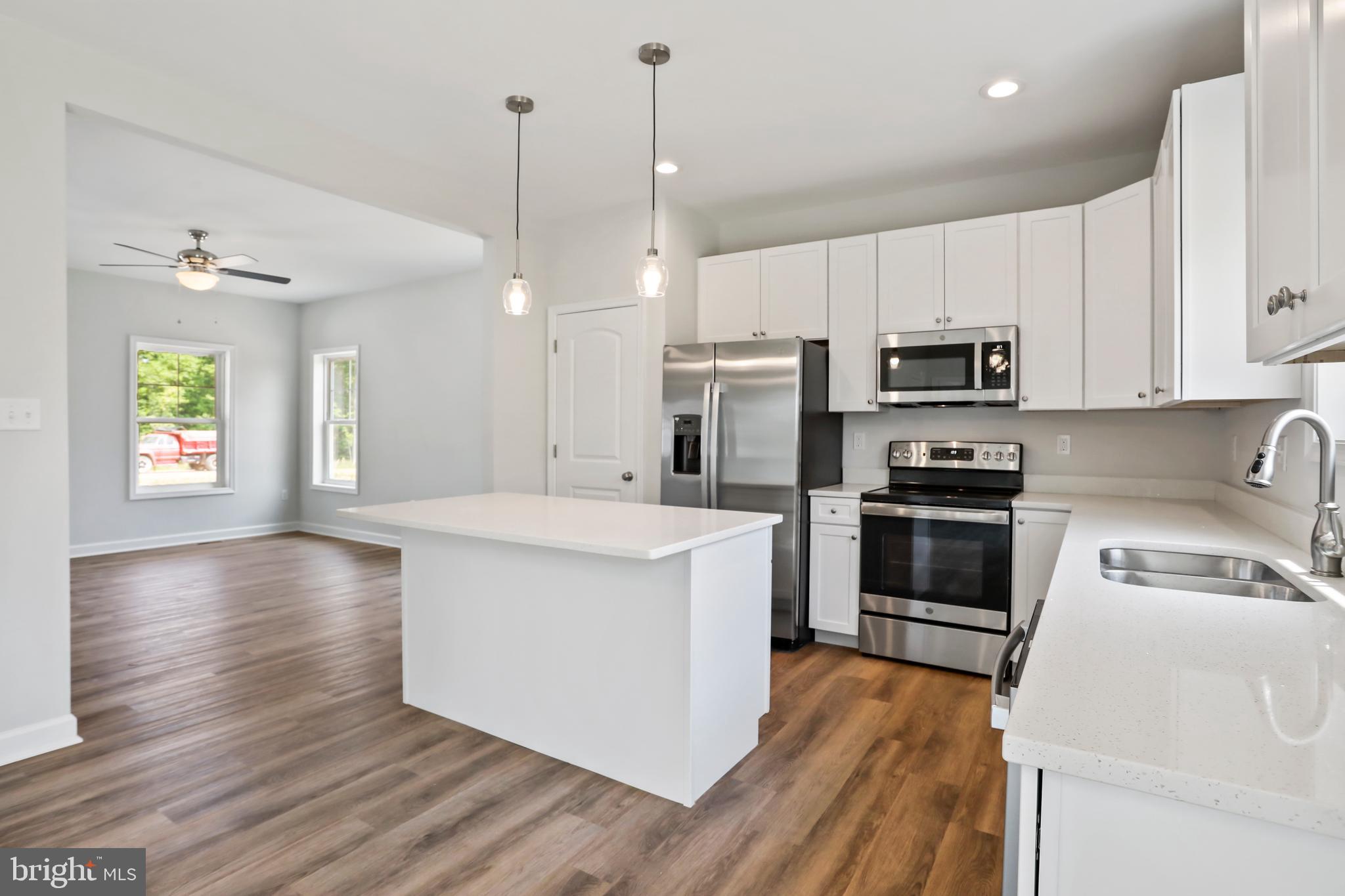 MIDDLE CREEK VISTAS - Residential