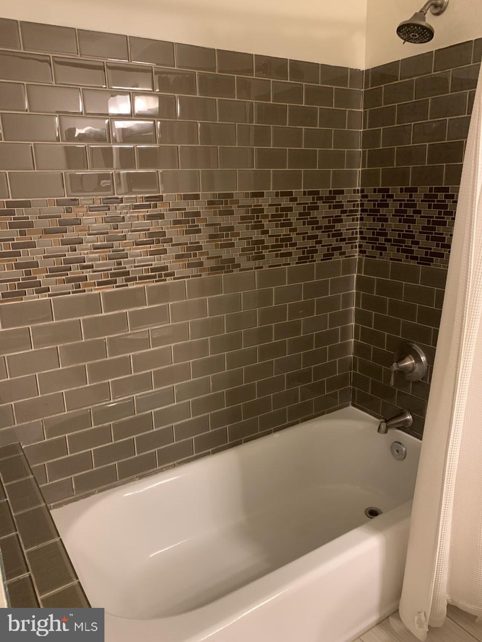 DRUMSHEUGH PLAT 4 - Residential Lease