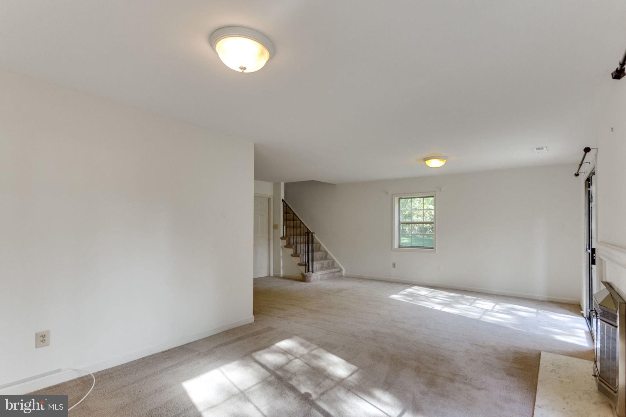 MCLEAN MEWS - Residential Lease