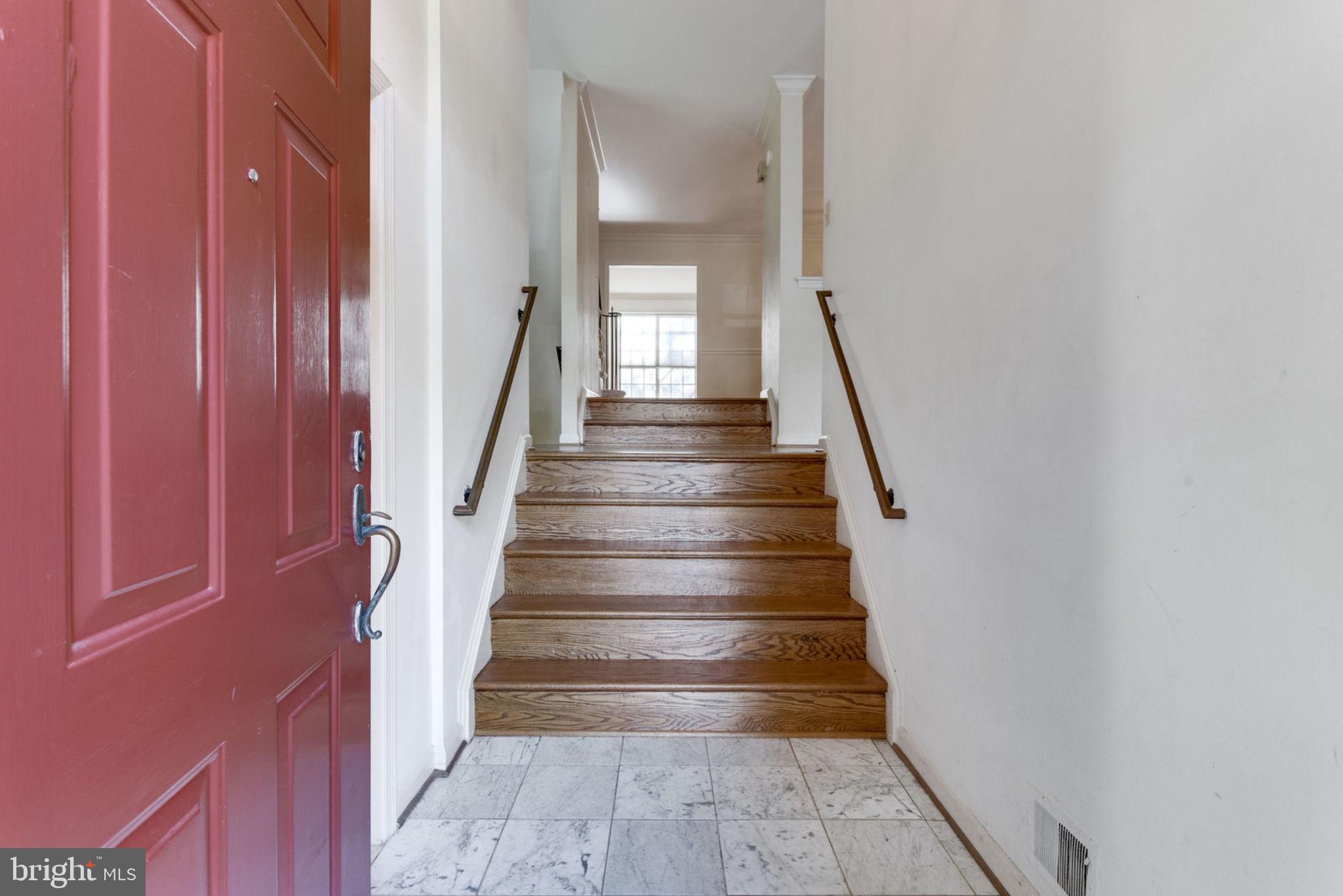 MCLEAN MEWS - Residential Lease