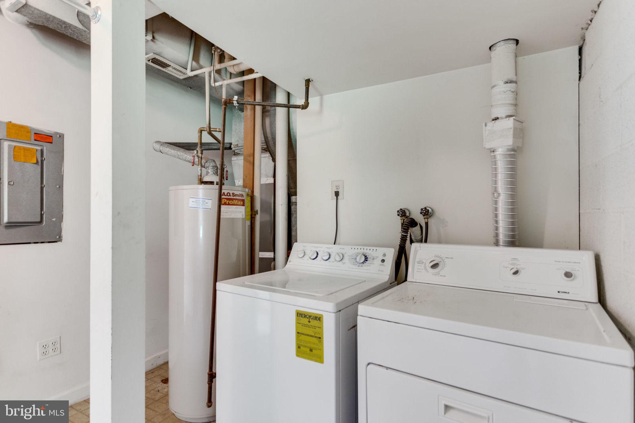 MCLEAN MEWS - Residential Lease