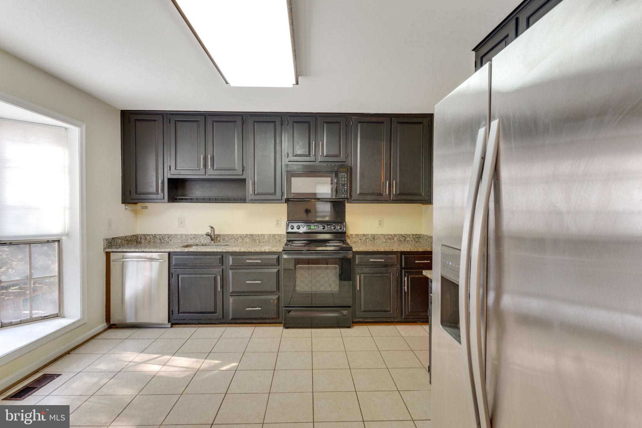 MCLEAN MEWS - Residential Lease