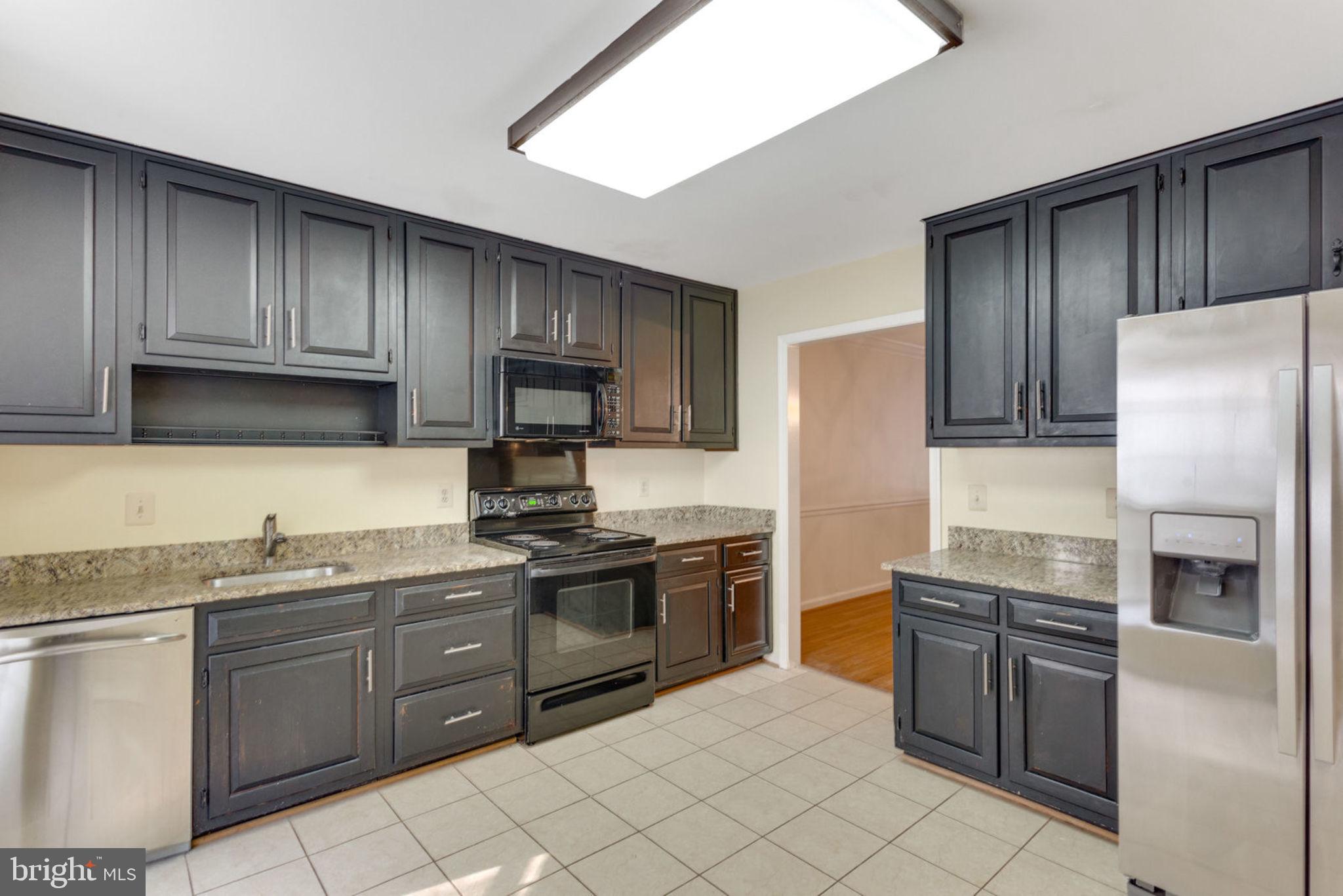 MCLEAN MEWS - Residential Lease