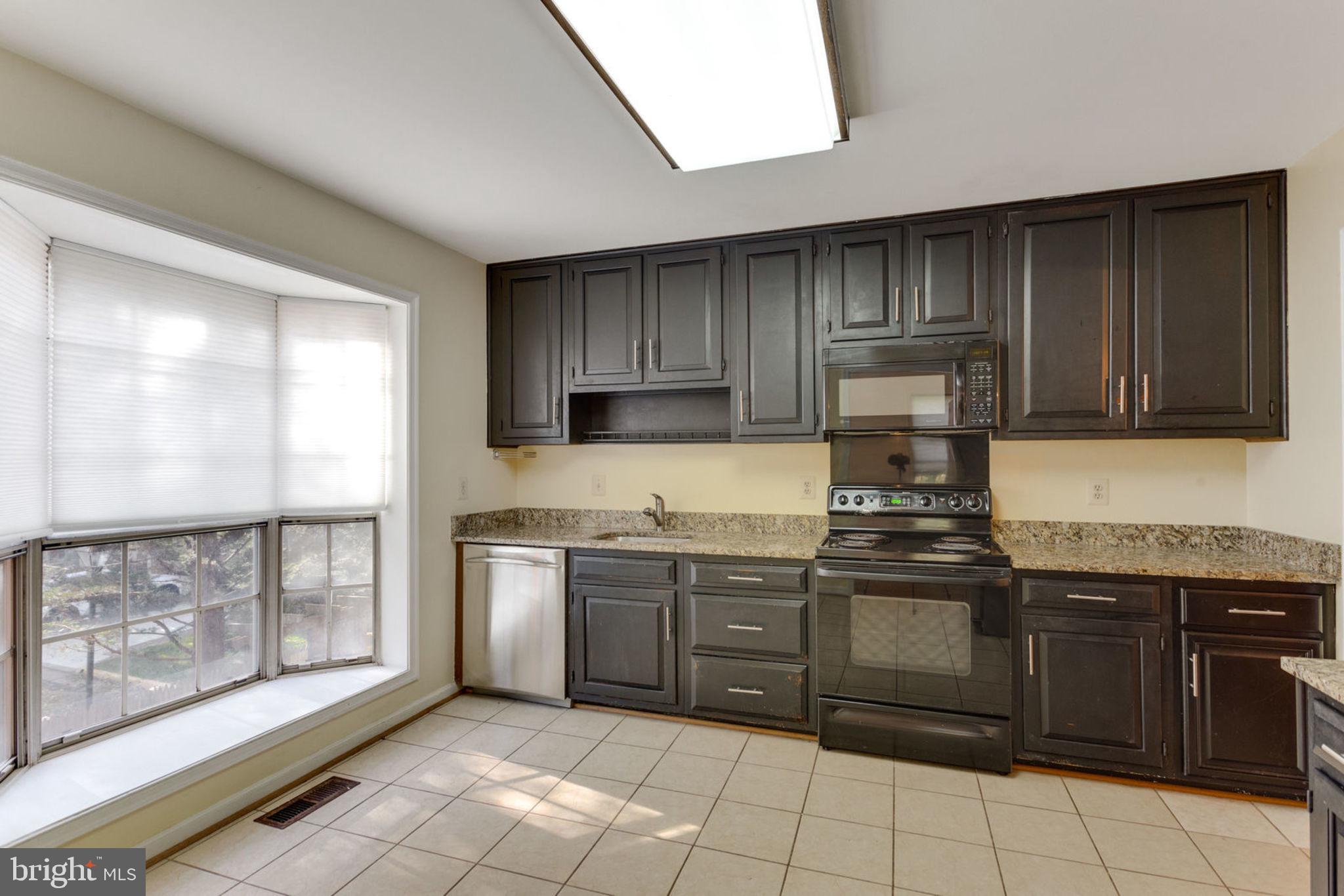 MCLEAN MEWS - Residential Lease