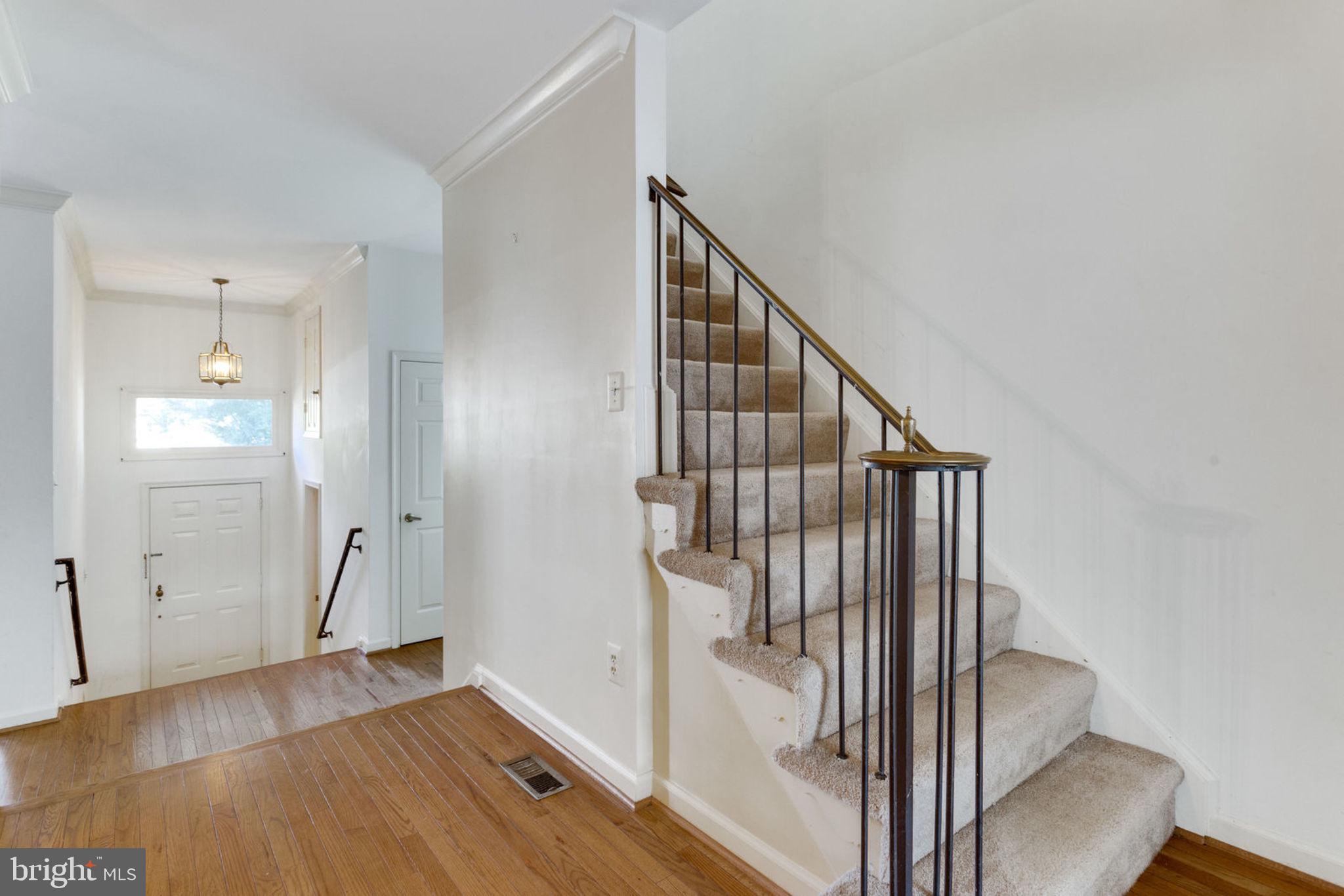 MCLEAN MEWS - Residential Lease