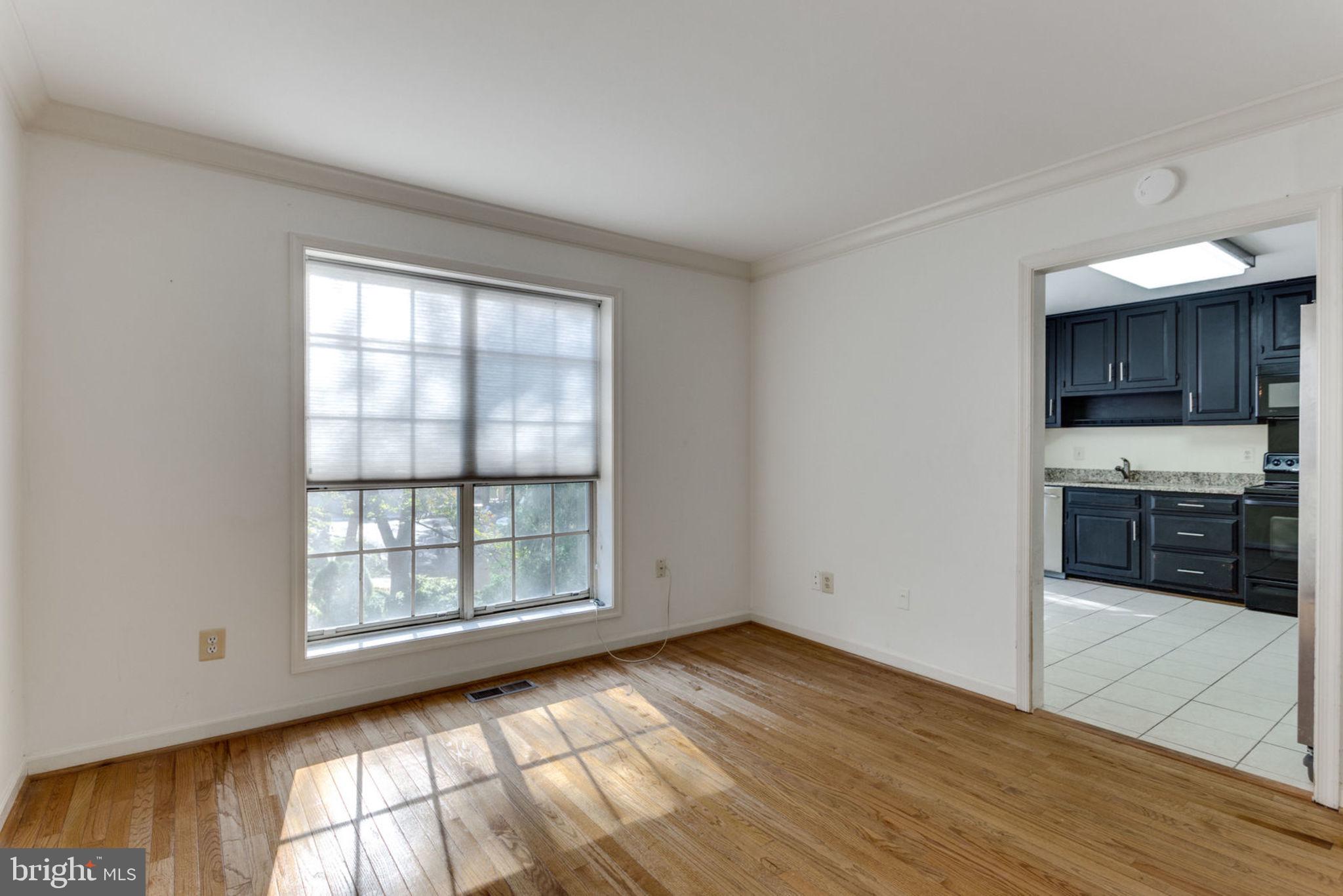 MCLEAN MEWS - Residential Lease