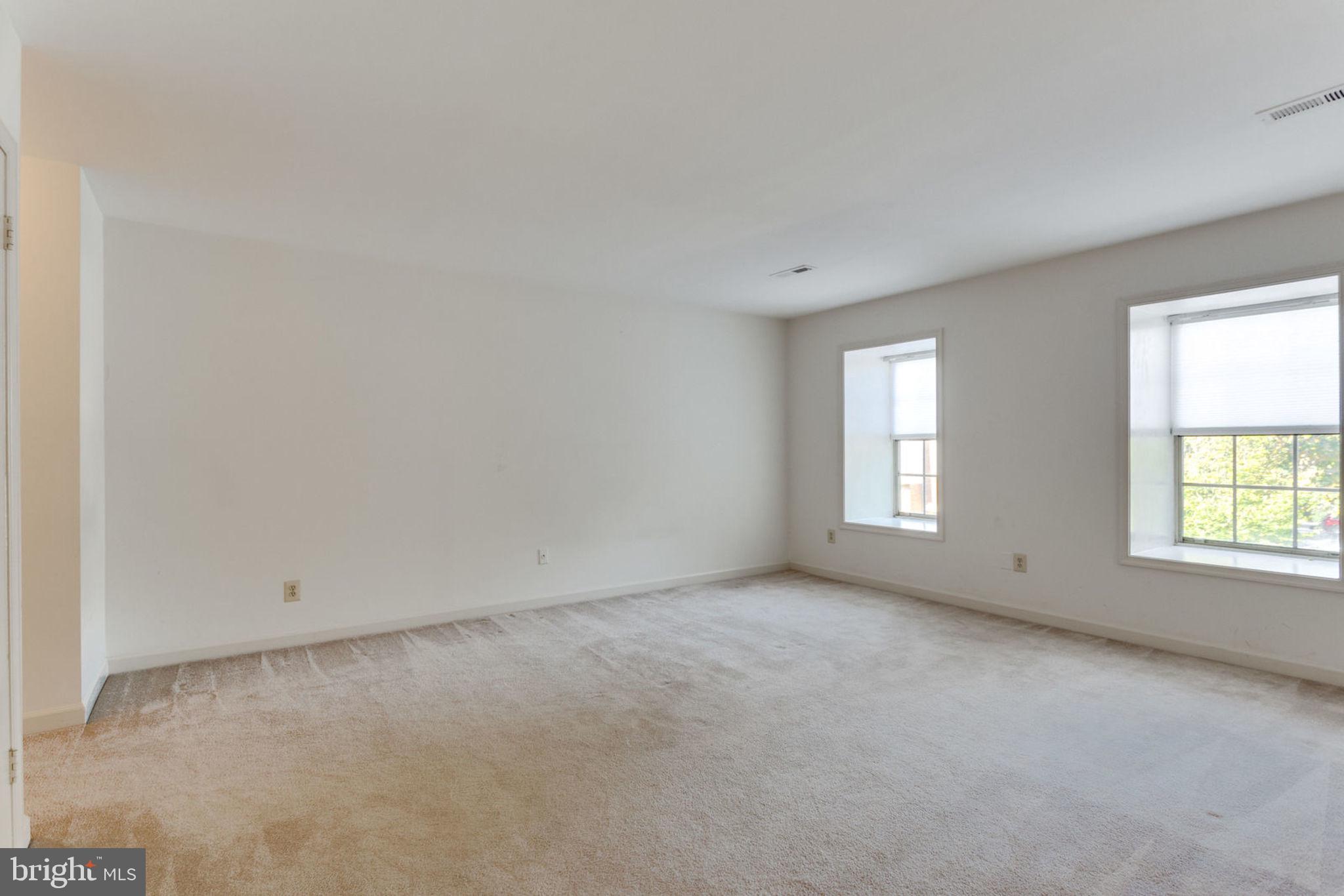 MCLEAN MEWS - Residential Lease