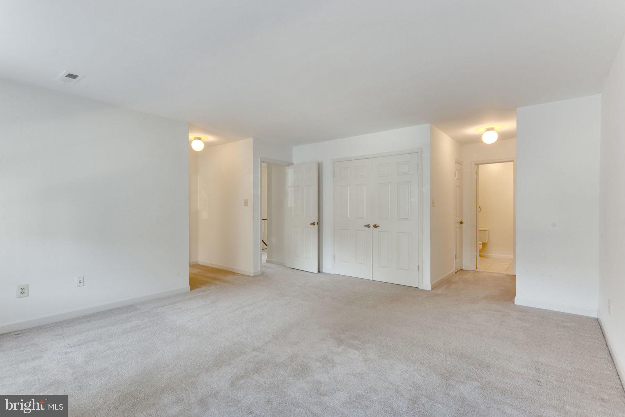 MCLEAN MEWS - Residential Lease