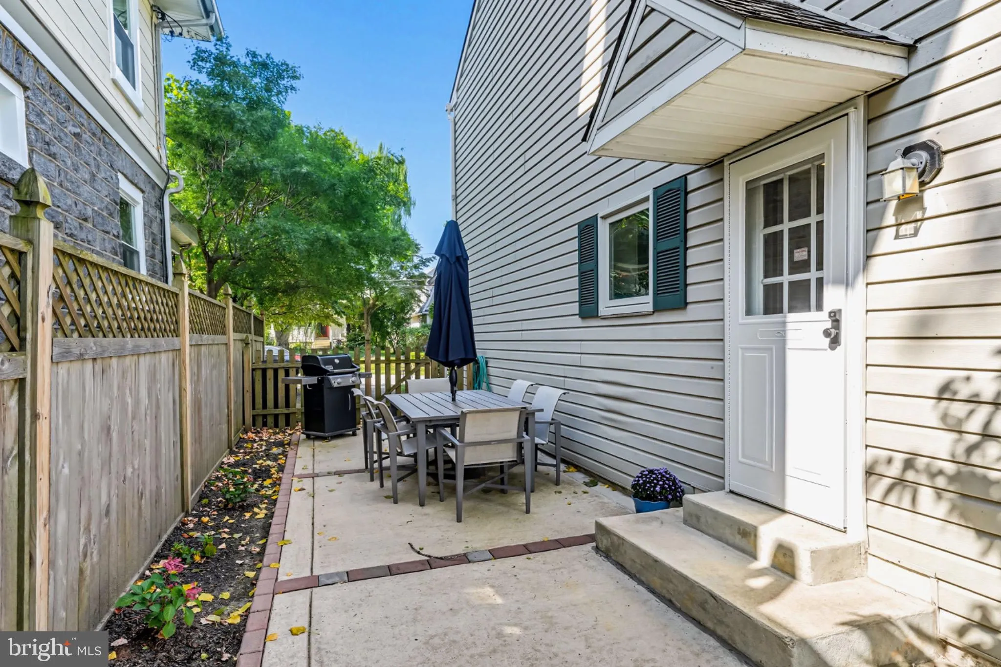 Ardmore, Pennsylvania 19003, United States, 4 Bedrooms Bedrooms, ,4 BathroomsBathrooms,Residential,Contingent,207714