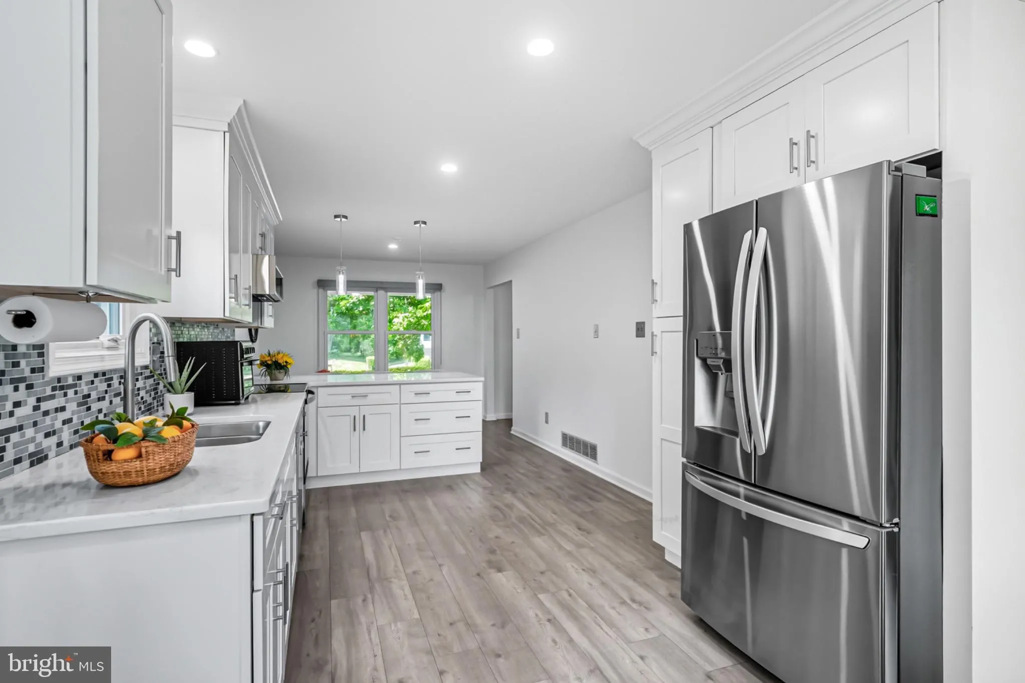 Ardmore, Pennsylvania 19003, United States, 4 Bedrooms Bedrooms, ,4 BathroomsBathrooms,Residential,Contingent,207714