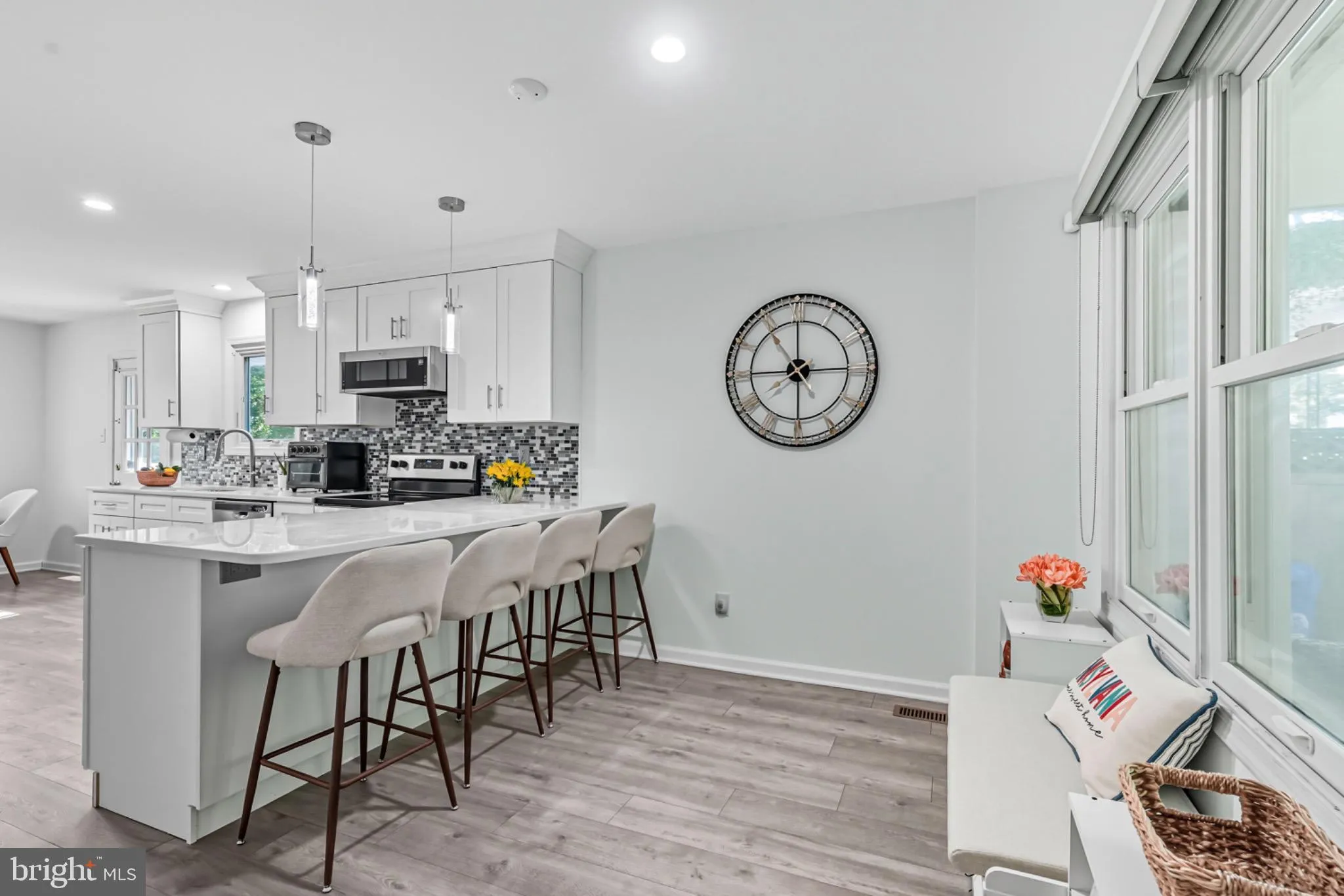 Ardmore, Pennsylvania 19003, United States, 4 Bedrooms Bedrooms, ,4 BathroomsBathrooms,Residential,Contingent,207714