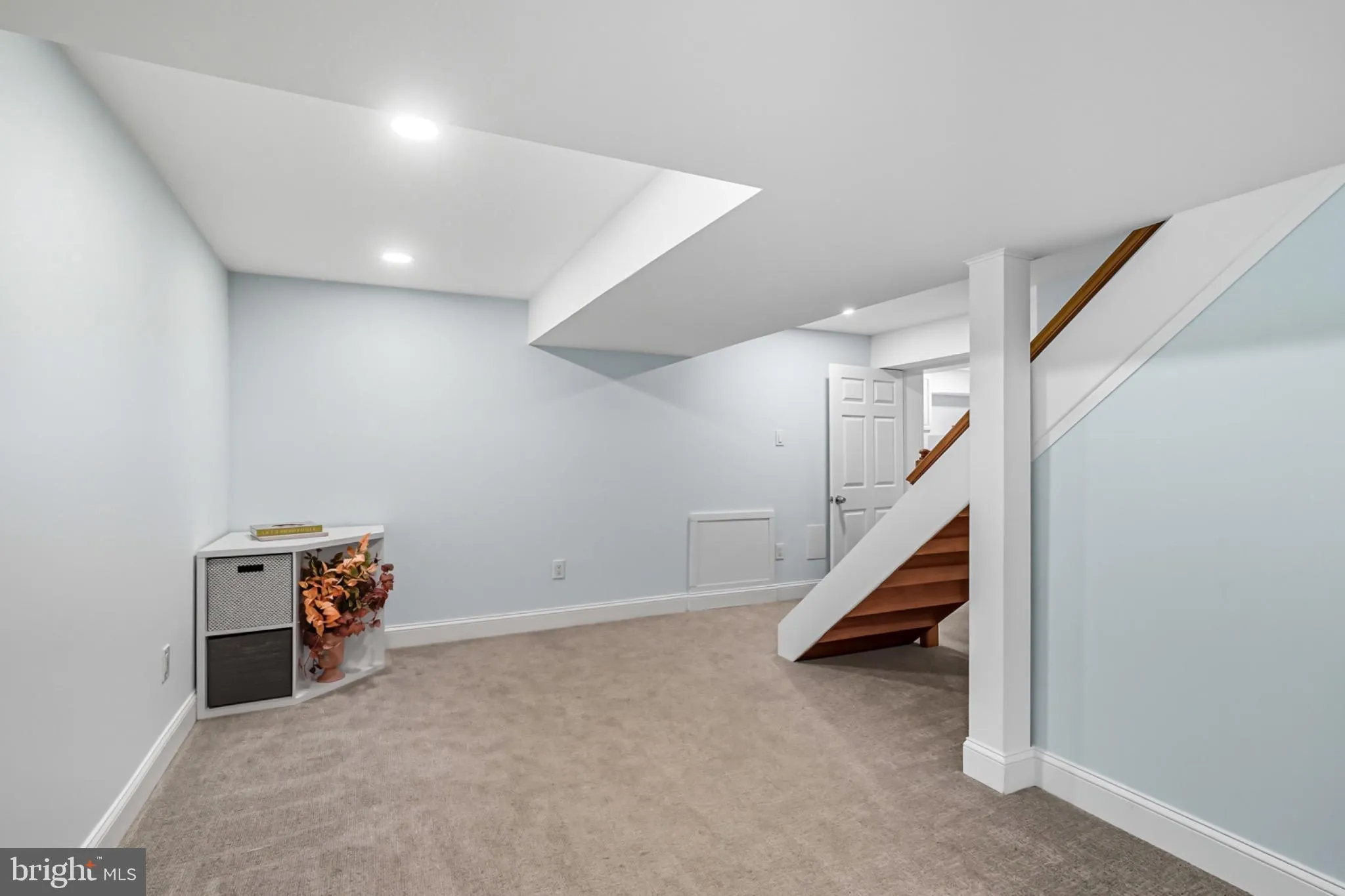 Ardmore, Pennsylvania 19003, United States, 4 Bedrooms Bedrooms, ,4 BathroomsBathrooms,Residential,Contingent,207714