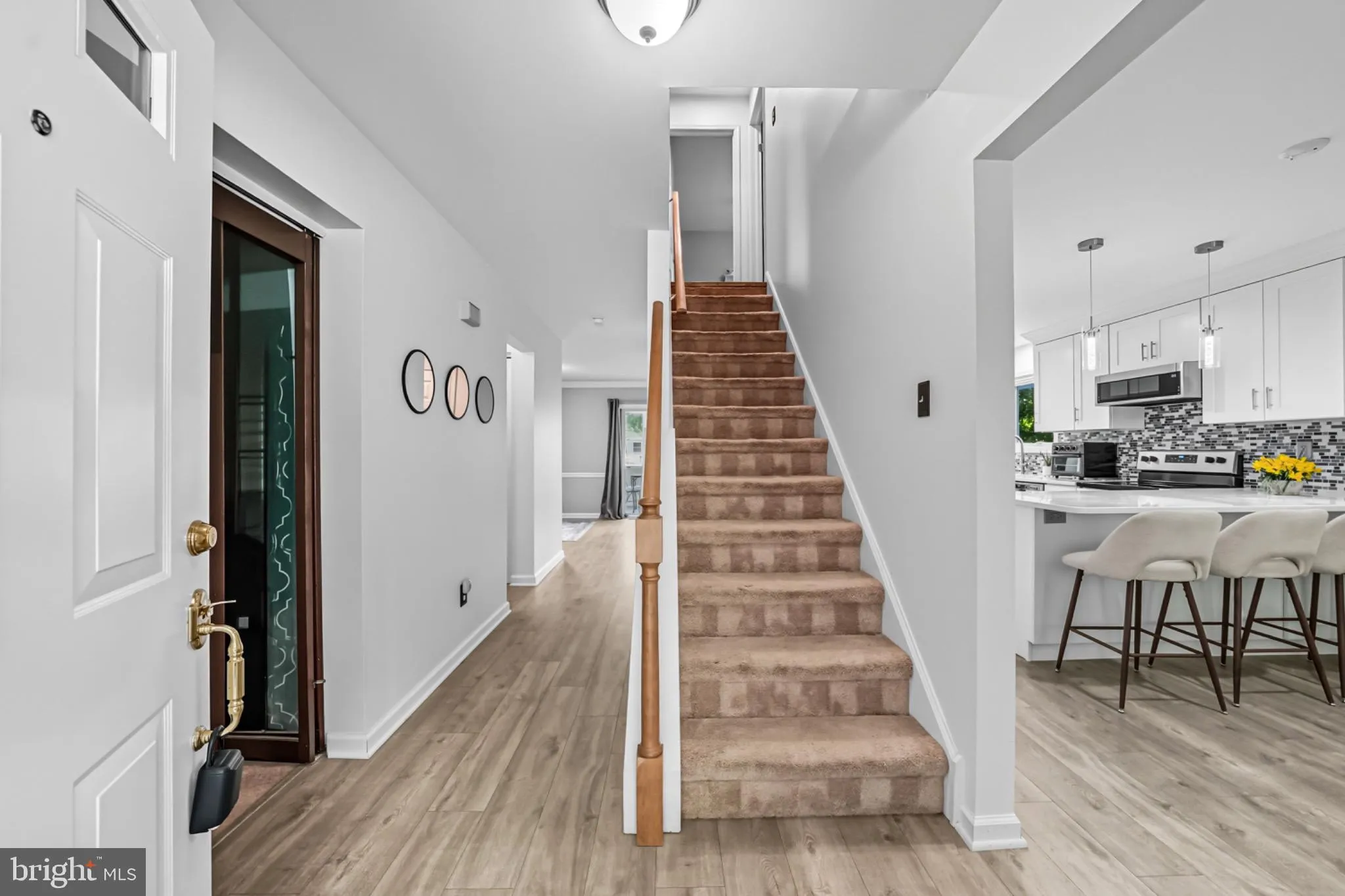 Ardmore, Pennsylvania 19003, United States, 4 Bedrooms Bedrooms, ,4 BathroomsBathrooms,Residential,Contingent,207714