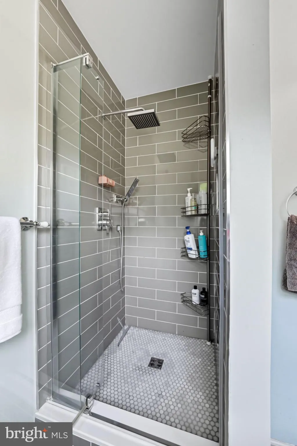 Ardmore, Pennsylvania 19003, United States, 4 Bedrooms Bedrooms, ,4 BathroomsBathrooms,Residential,Contingent,207714