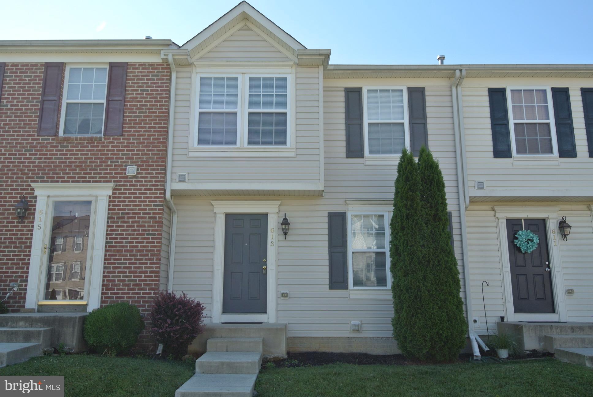 HOLLY WOODS - Residential Lease