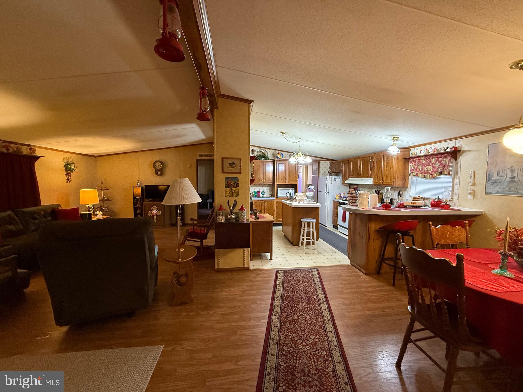 KINGS CROSSING - Residential