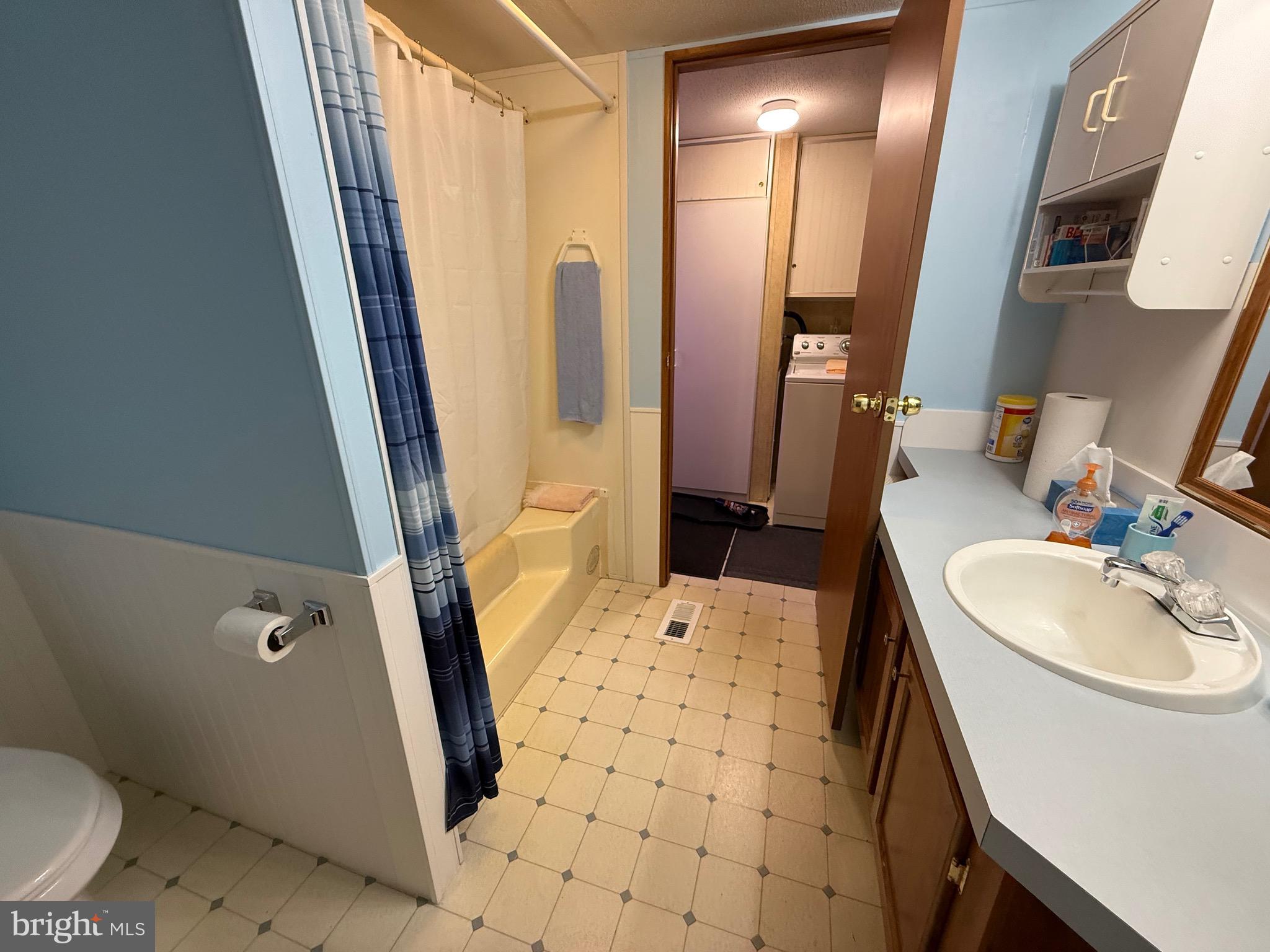 KINGS CROSSING - Residential