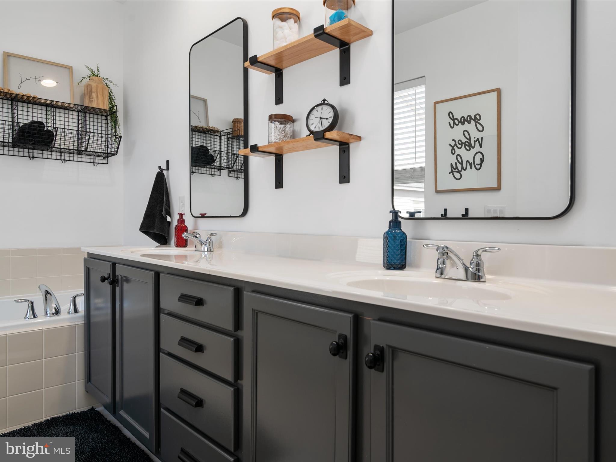 EMERSON - Residential