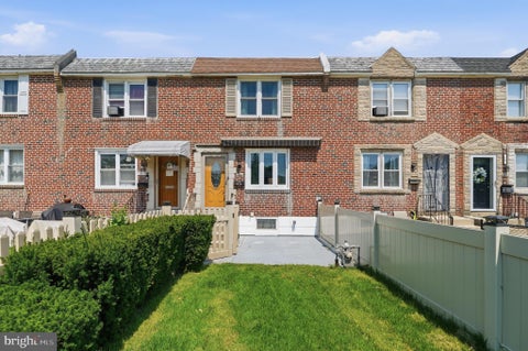 Townhouse For Sale - 133 Willowbrook Road<br/> CLIFTON HEIGHTS, PA 19018