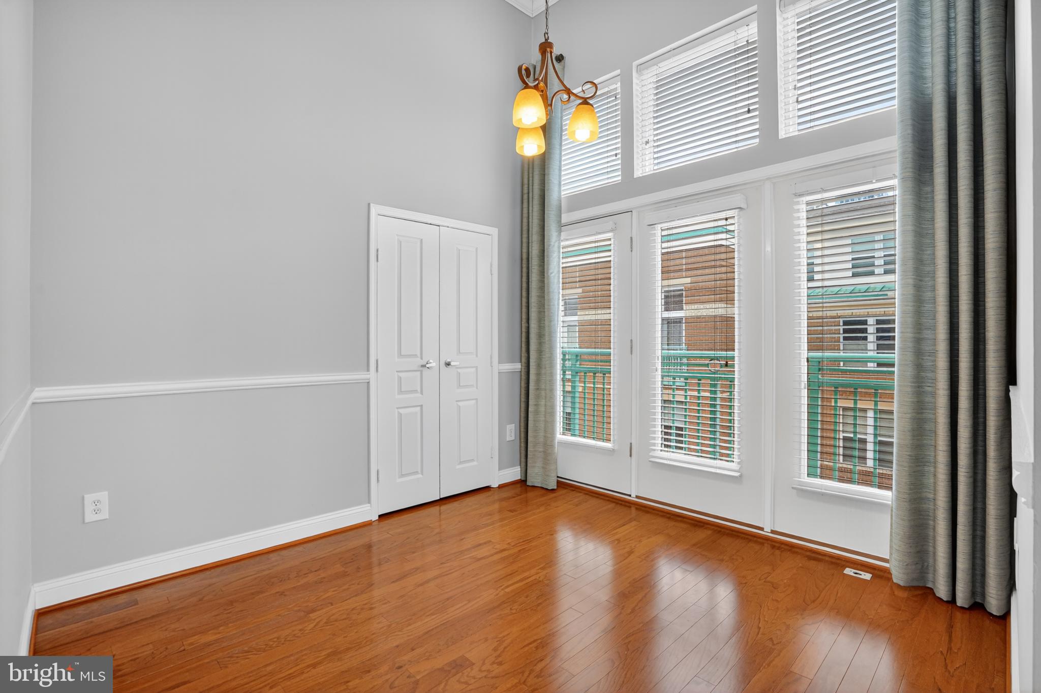 SAVOY AT RESTON TOWN CENTER - Residential