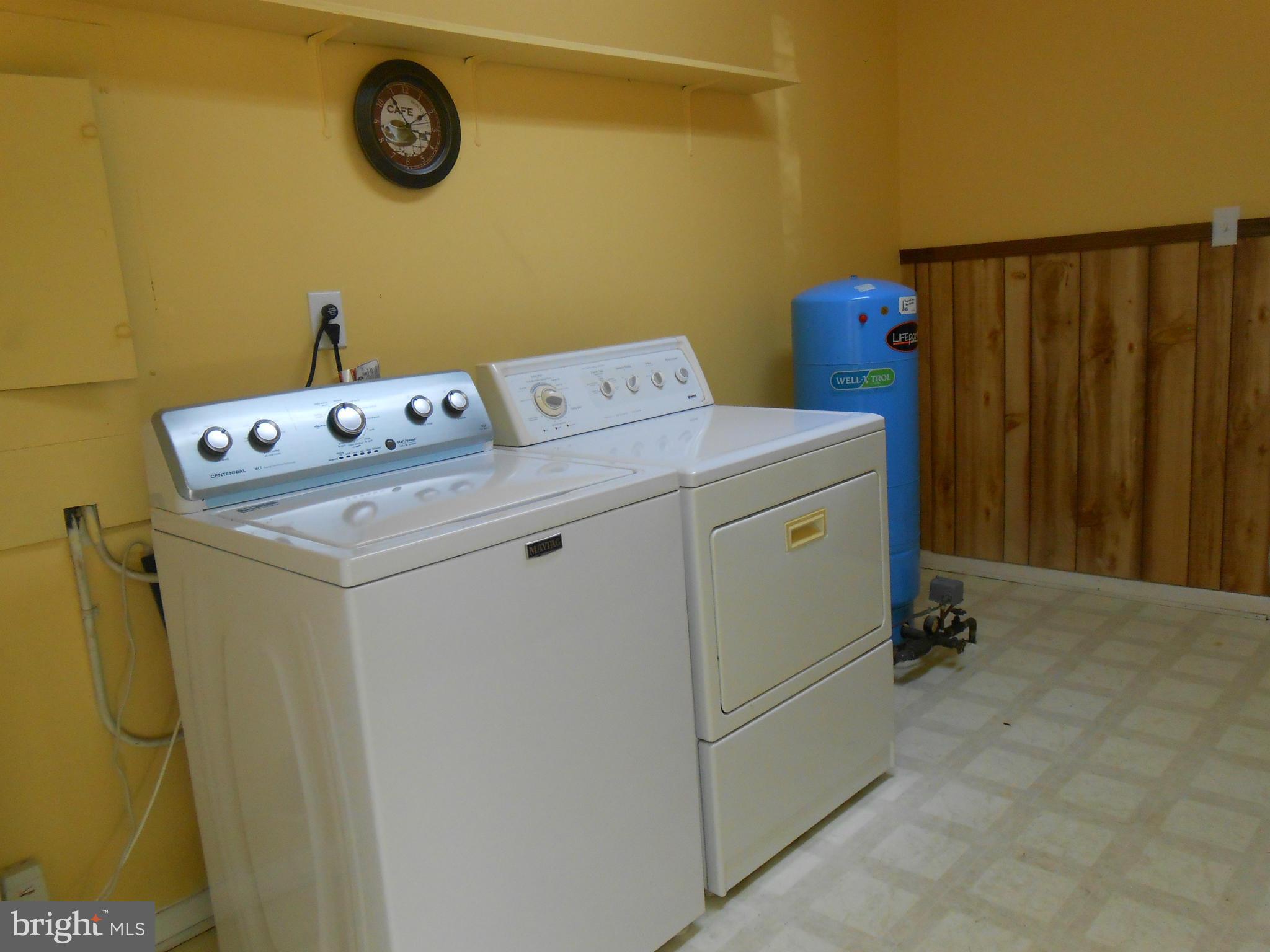 HAWTHORNE MANOR - Residential Lease