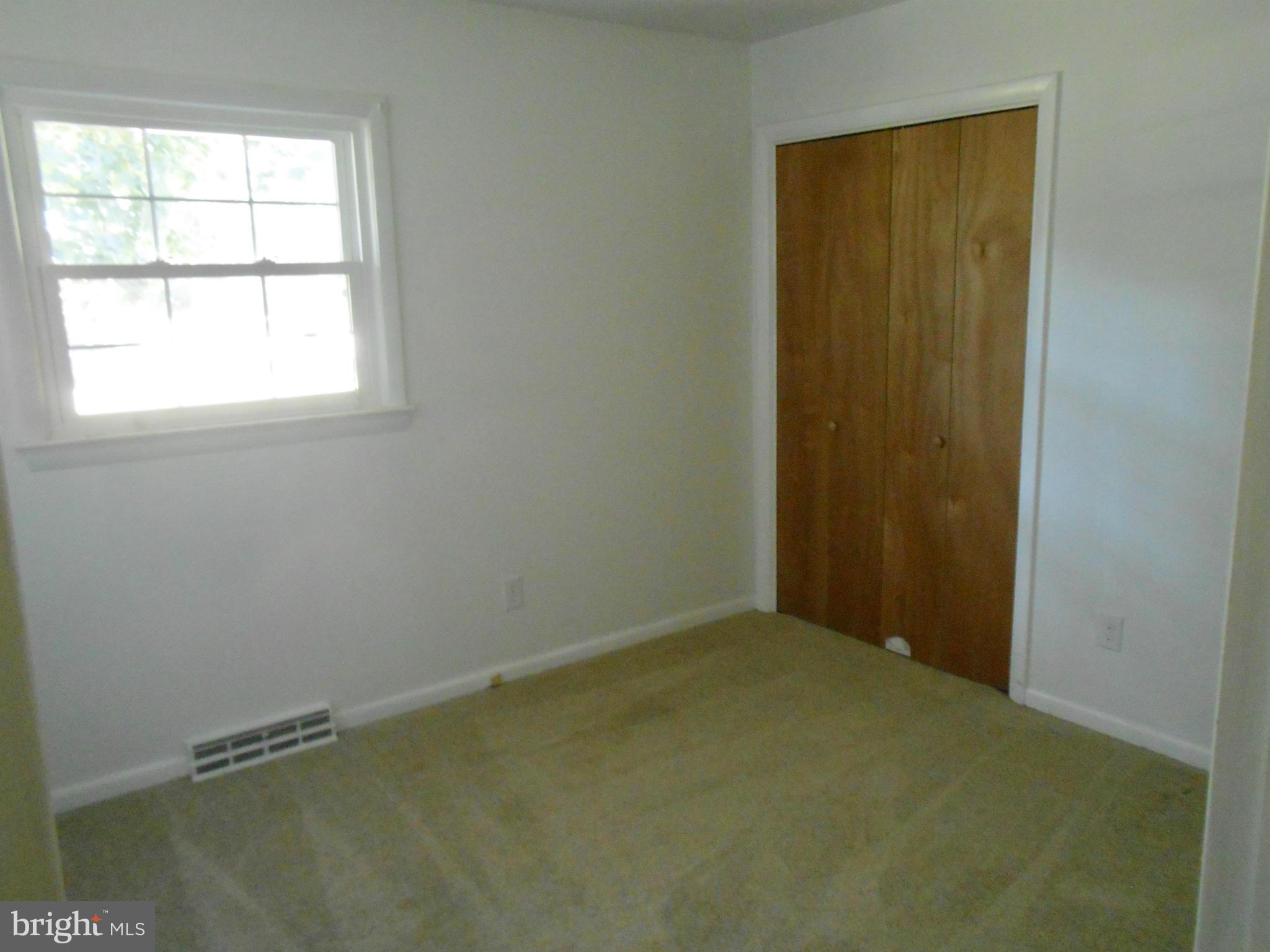 HAWTHORNE MANOR - Residential Lease