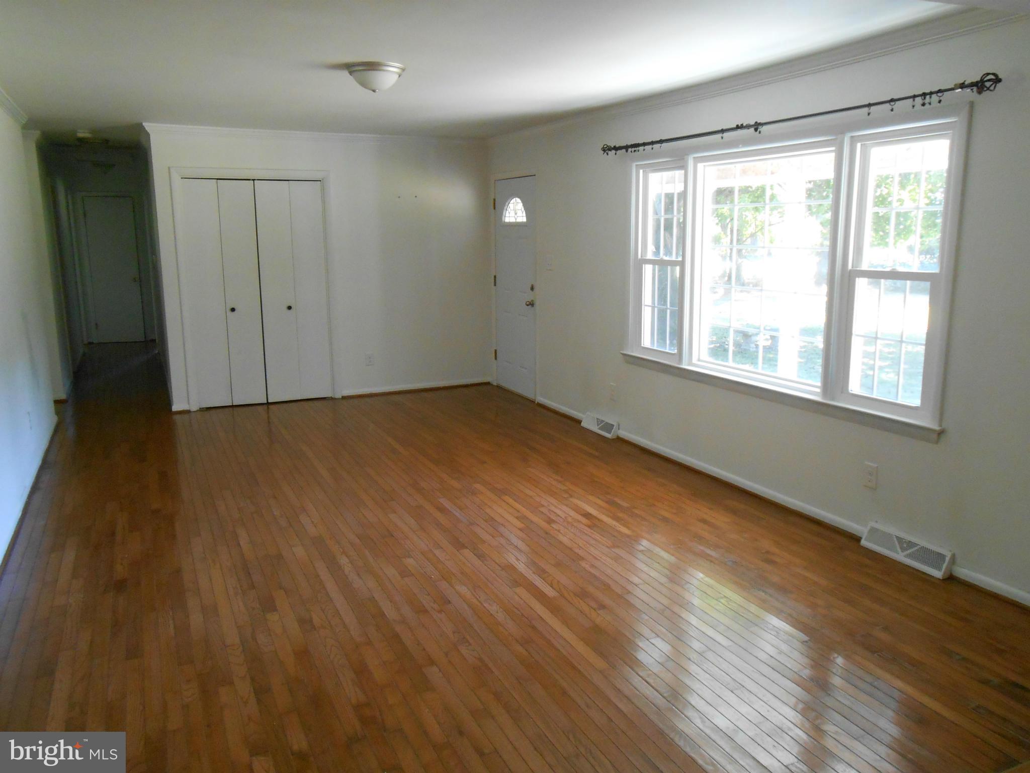 HAWTHORNE MANOR - Residential Lease