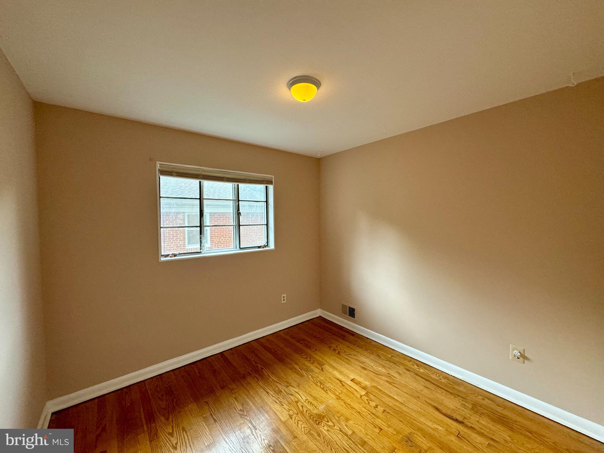 UNIVERSITY ESTATES - Residential Lease