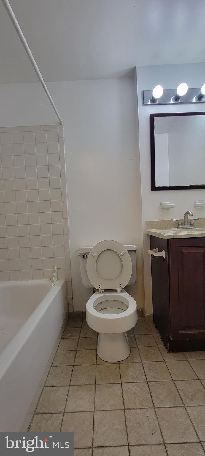 VILLAGE OF WILDE LAKE - Residential Lease