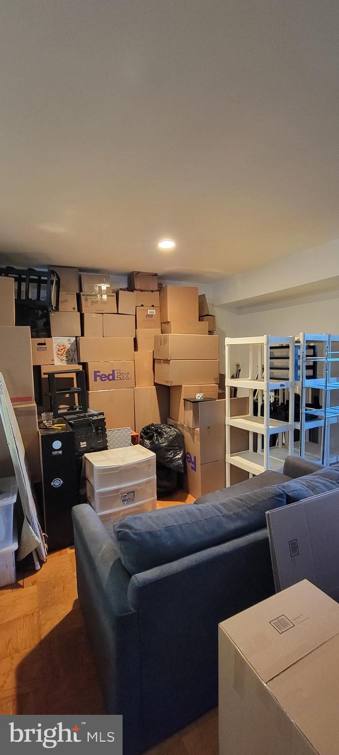 VILLAGE OF WILDE LAKE - Residential Lease