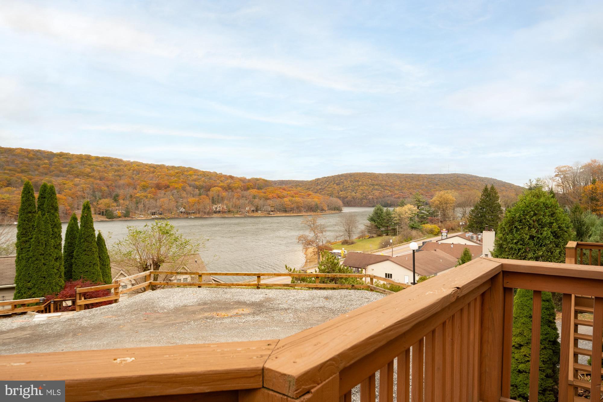 TRADERS LANDING - Residential