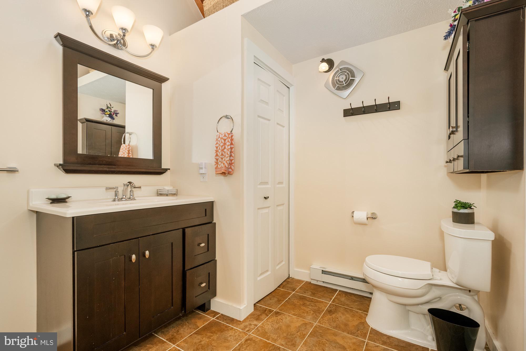 TRADERS LANDING - Residential