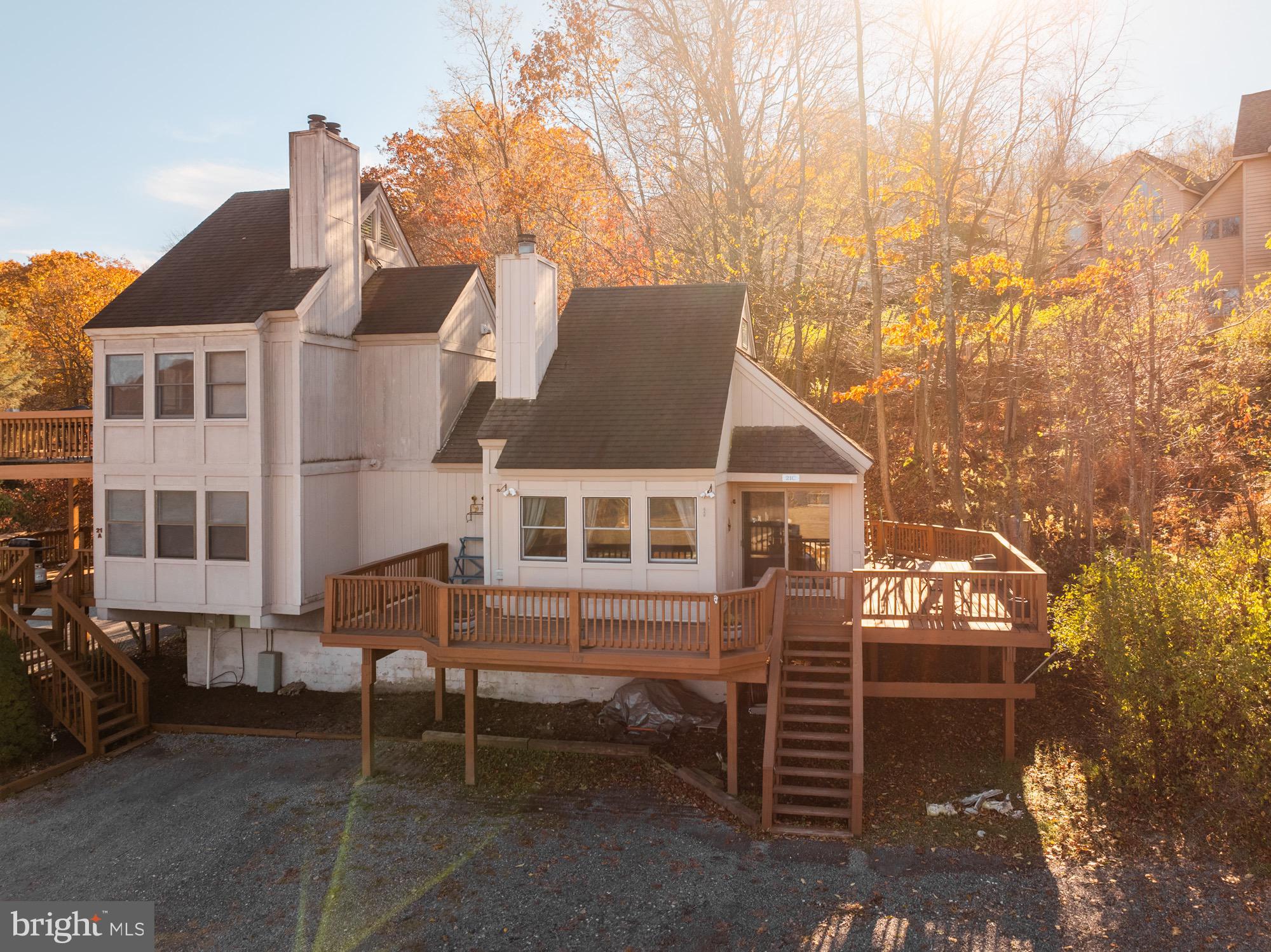 TRADERS LANDING - Residential