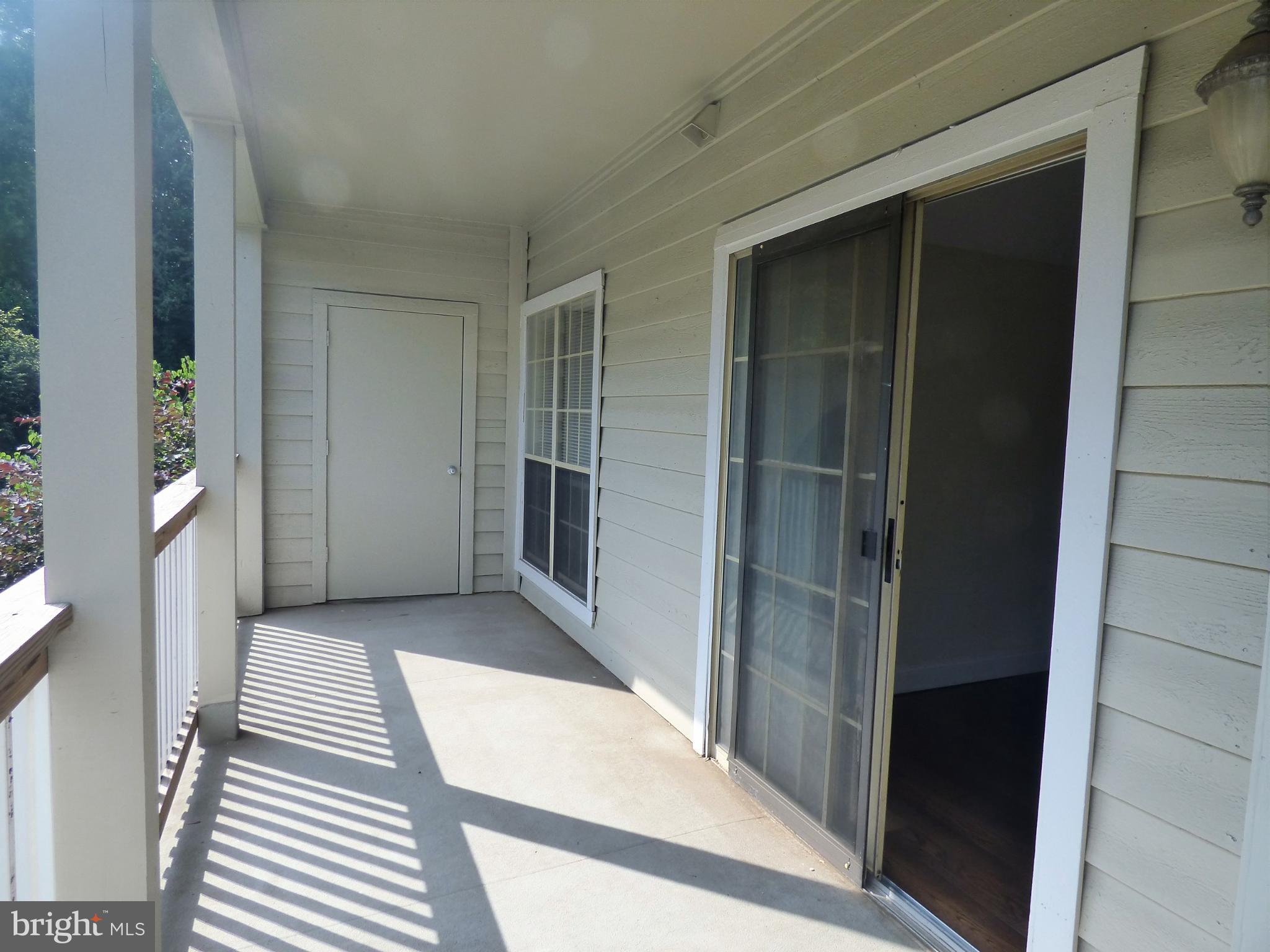 PENDERBROOK SQUARE CONDOMINIUMS - Residential Lease