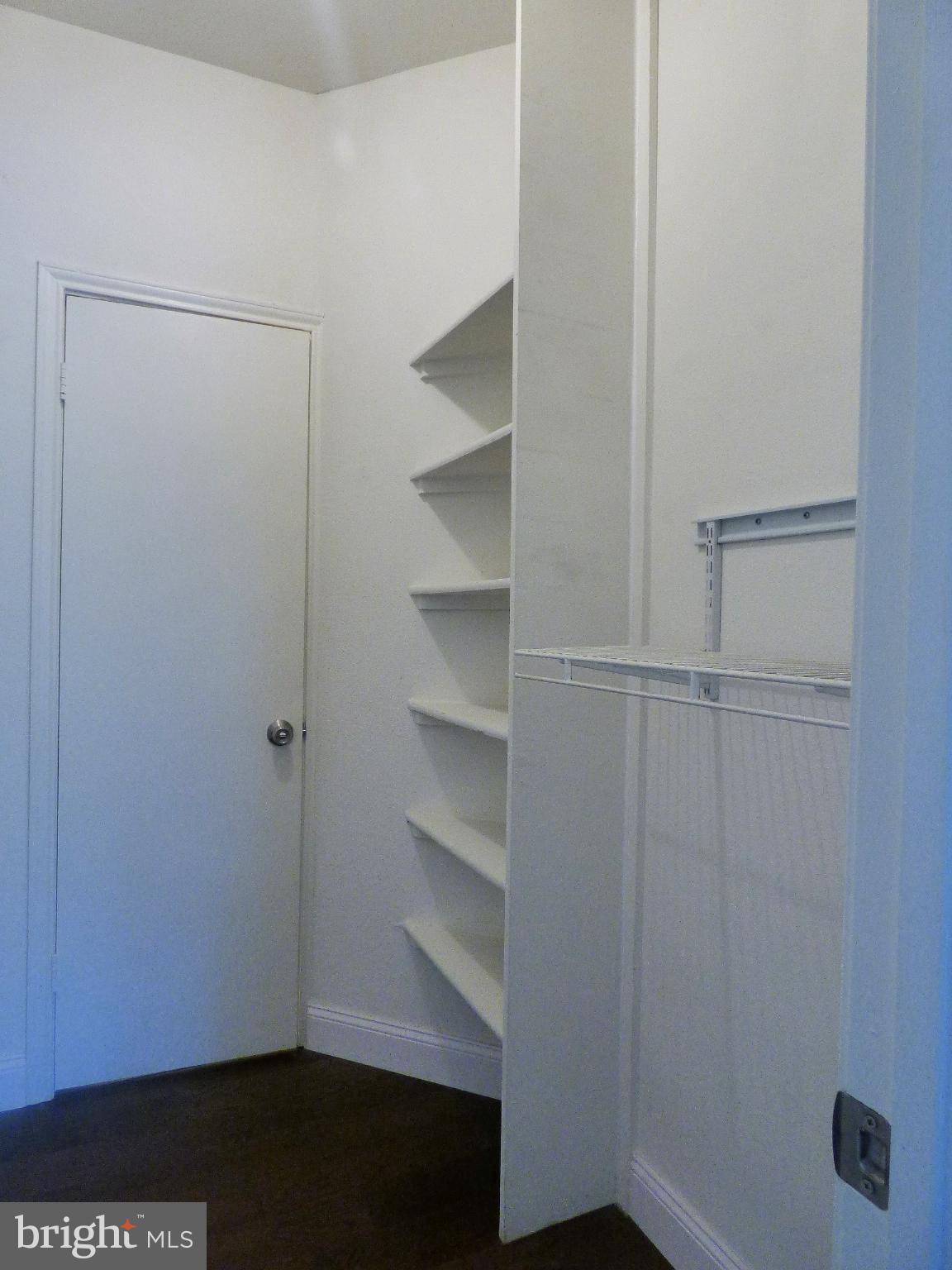 PENDERBROOK SQUARE CONDOMINIUMS - Residential Lease