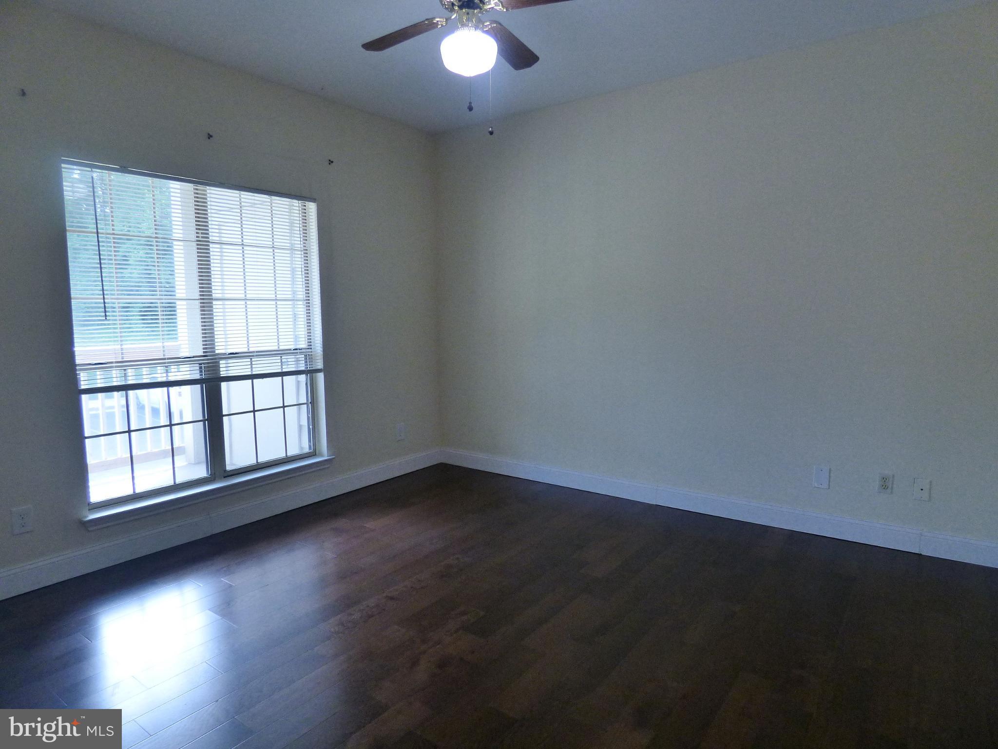 PENDERBROOK SQUARE CONDOMINIUMS - Residential Lease