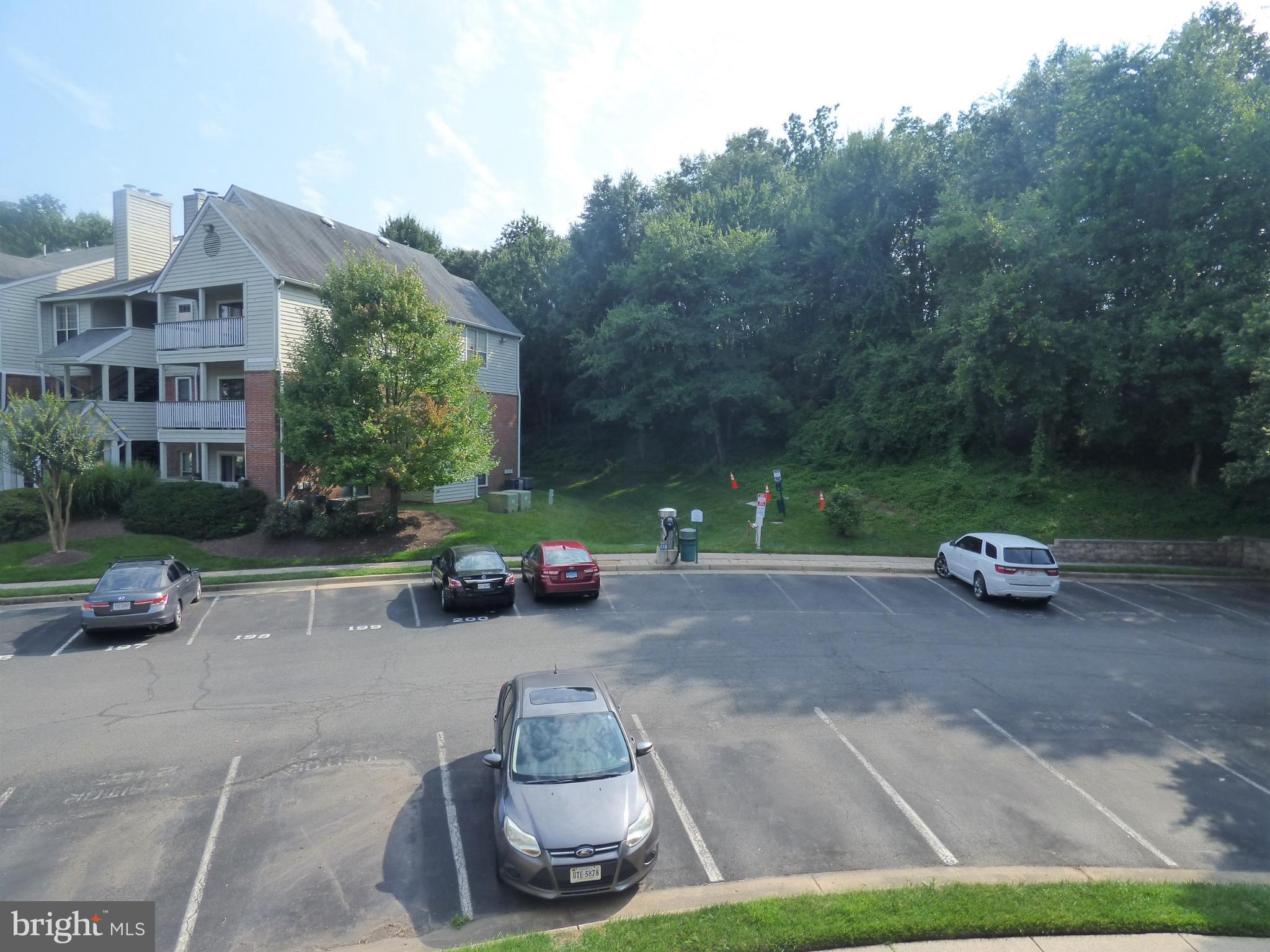 PENDERBROOK SQUARE CONDOMINIUMS - Residential Lease