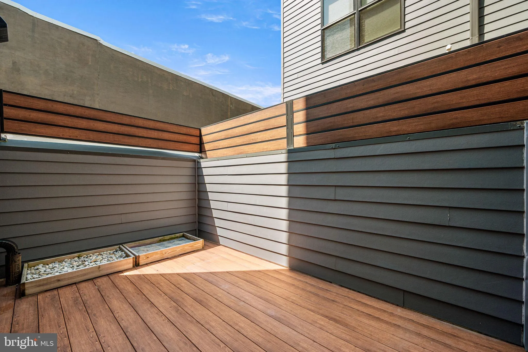 Philadelphia, Pennsylvania 19147, United States, 3 Bedrooms Bedrooms, ,4 BathroomsBathrooms,Residential,Active,208198