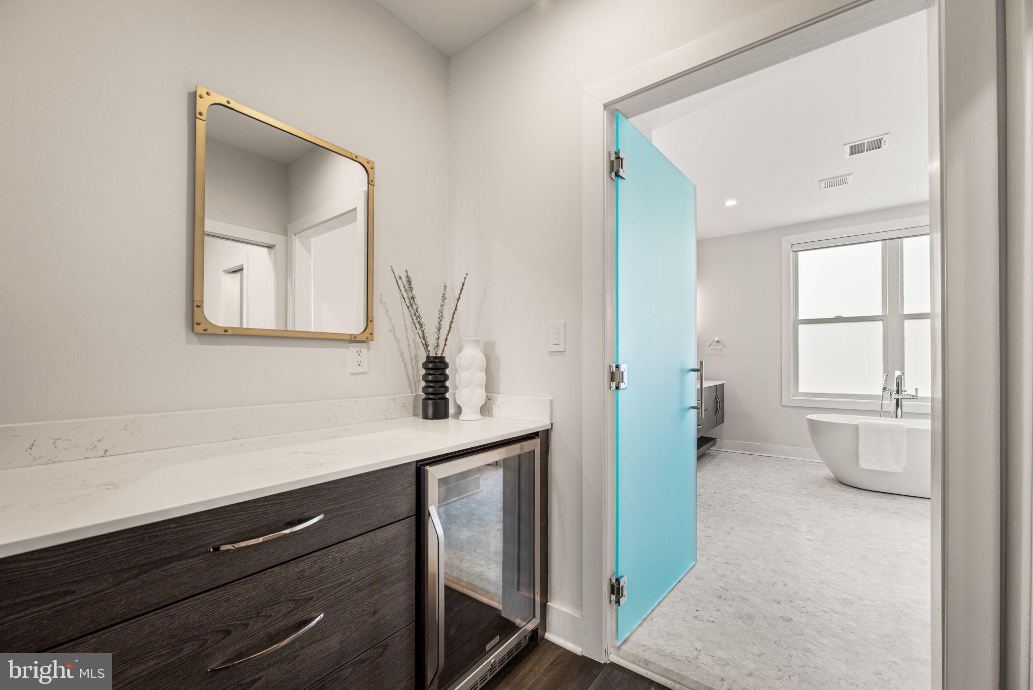 BELLA VISTA - Residential Lease