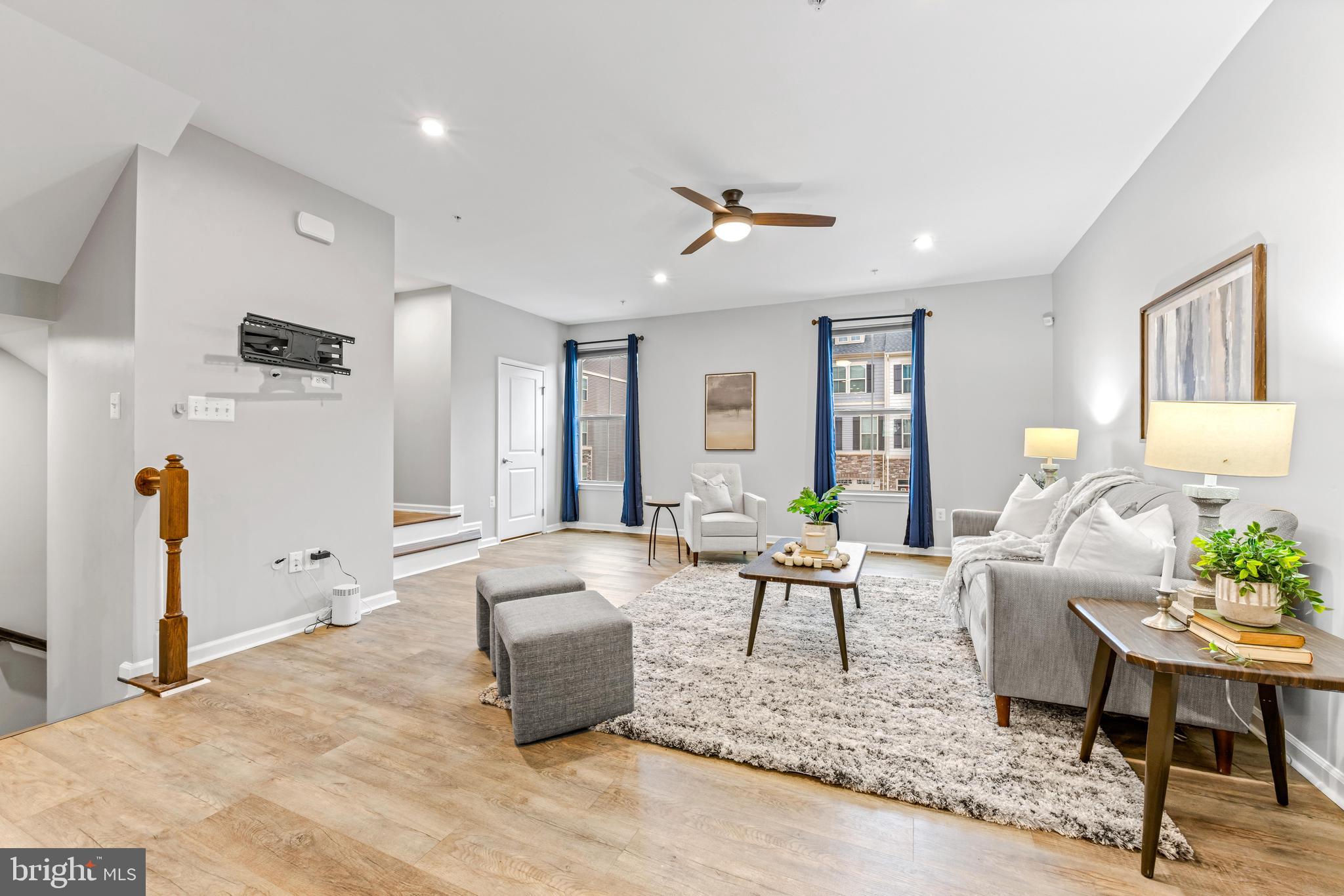 PONDVIEW - Residential