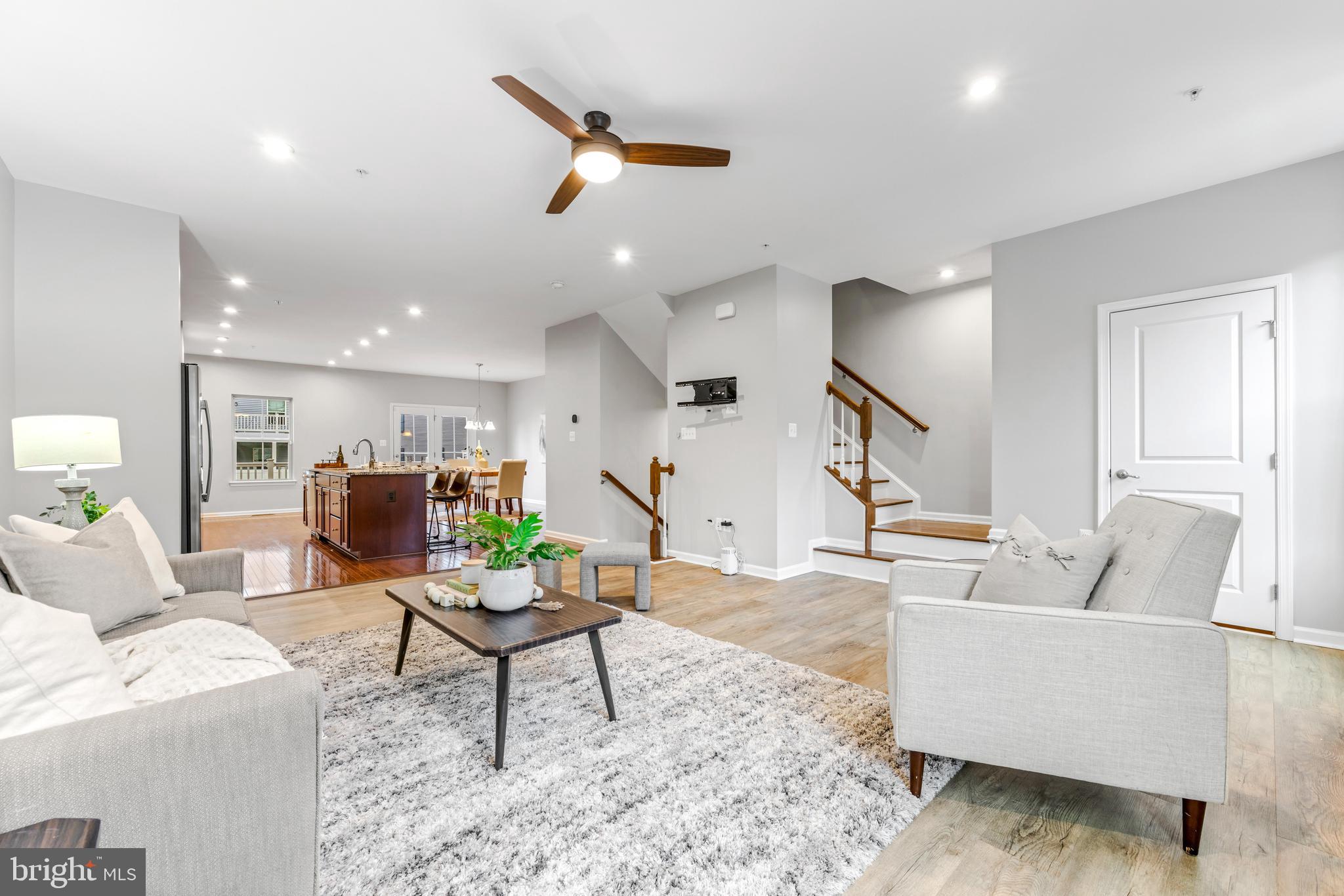 PONDVIEW - Residential