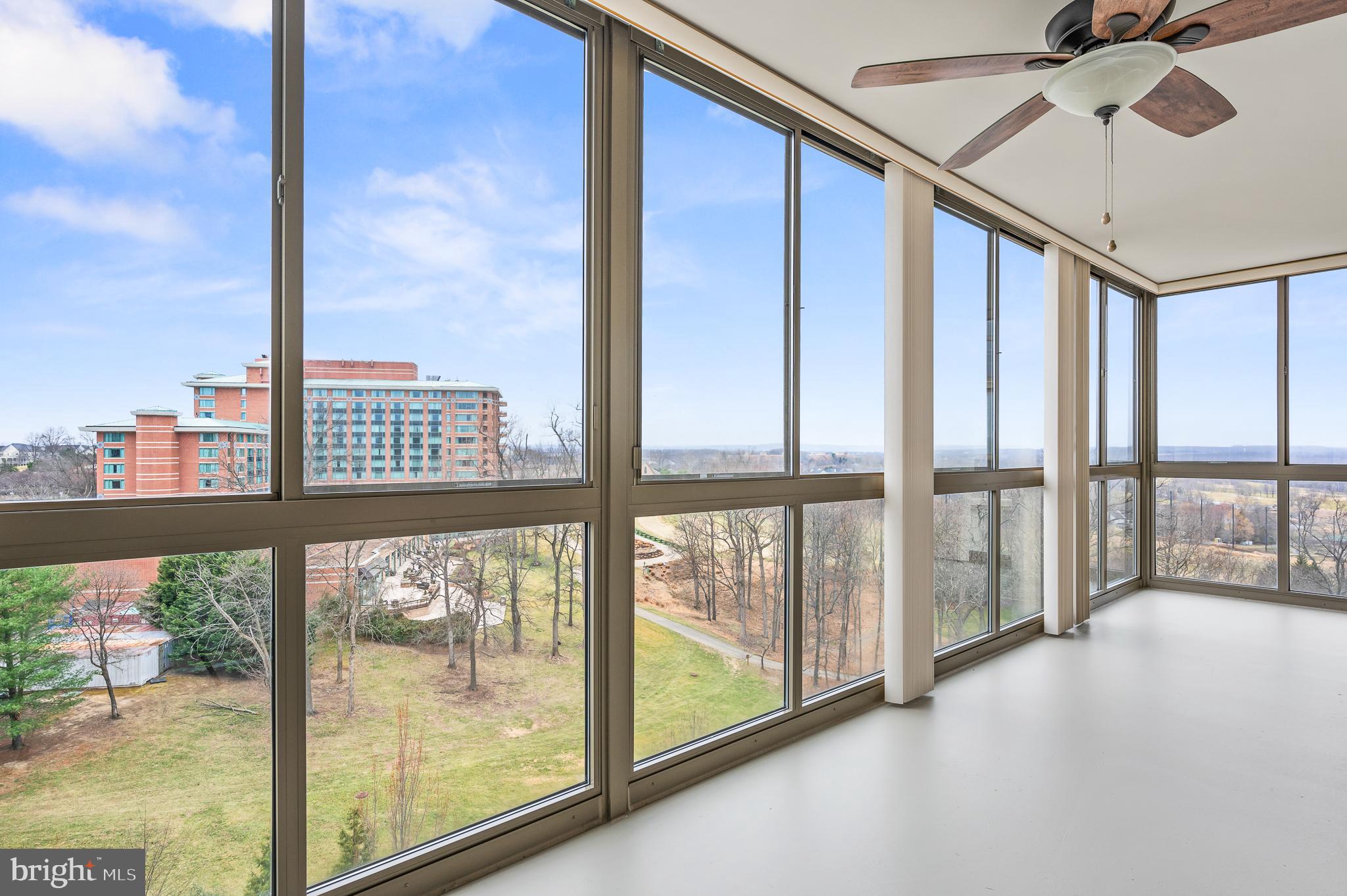 LANSDOWNE WOODS - Residential