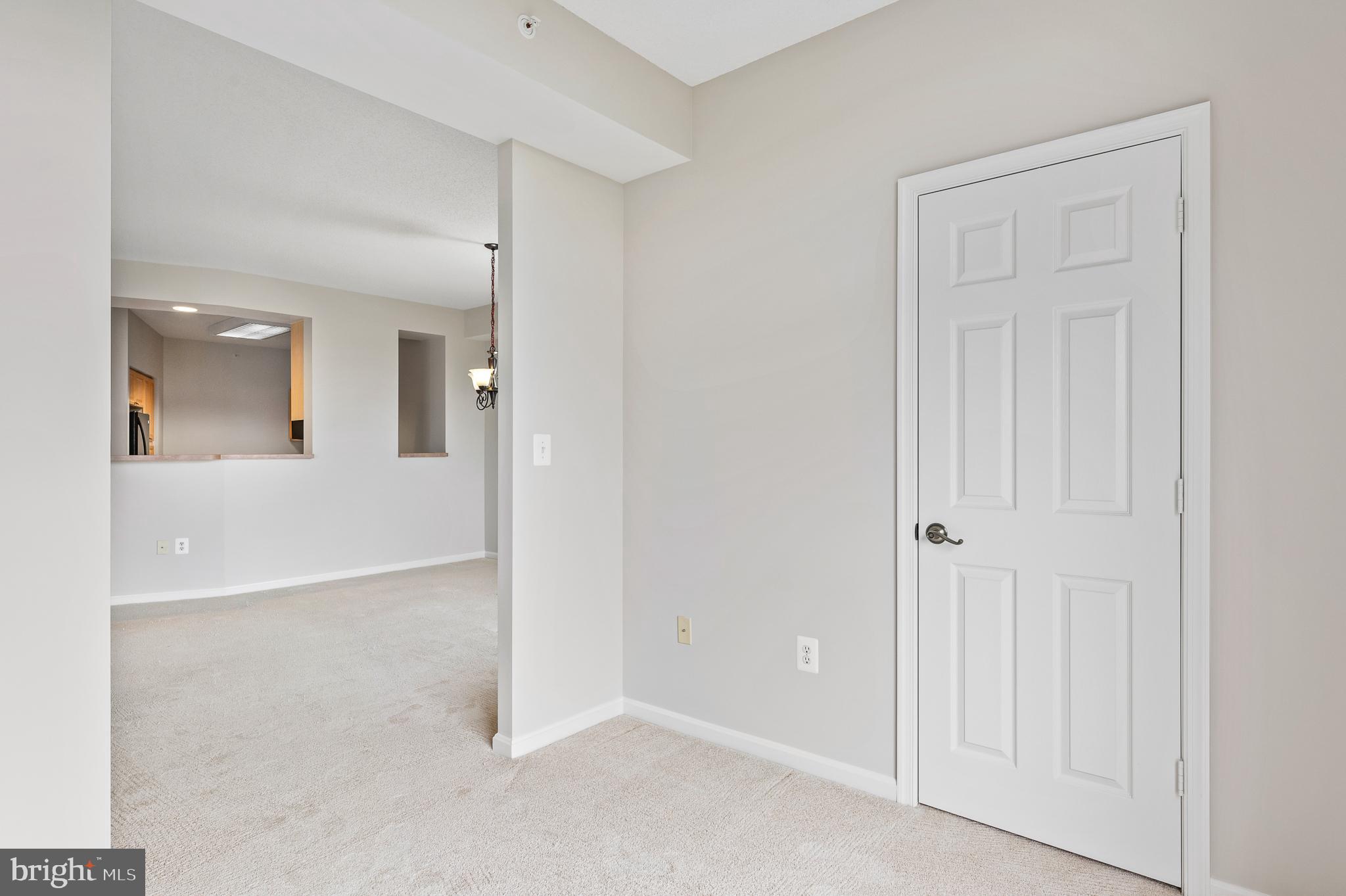 LANSDOWNE WOODS - Residential