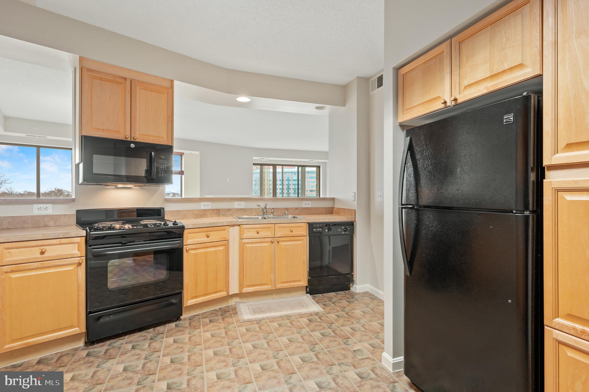 LANSDOWNE WOODS - Residential