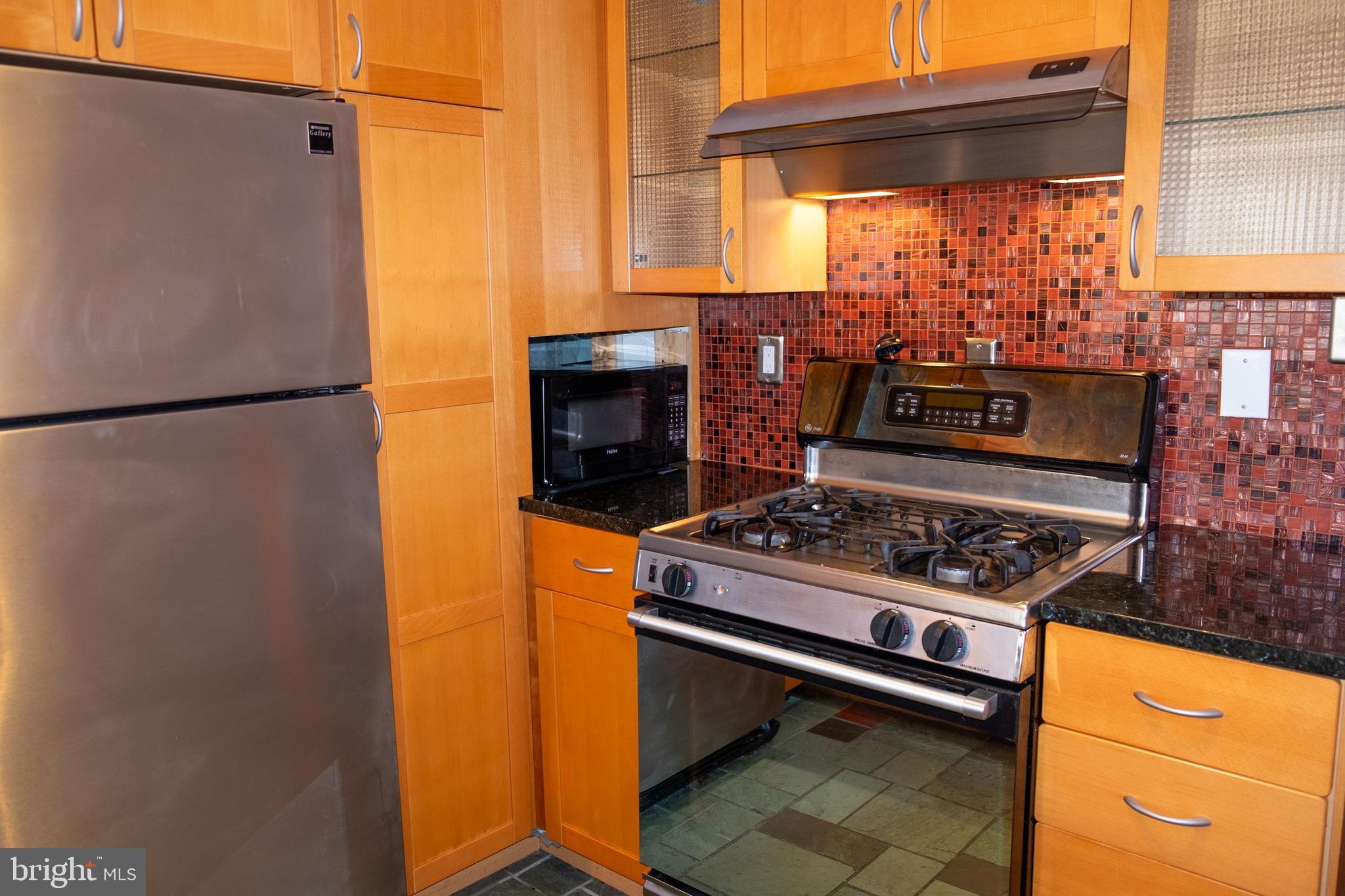 FEDERAL HILL HISTORIC DISTRICT - Residential Lease