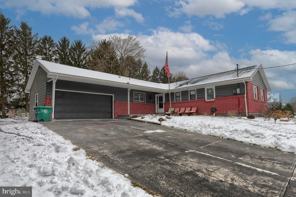 Photo of 6625 Jordan Drive, HARRISBURG, PA 17111 (MLS # PADA2052180)