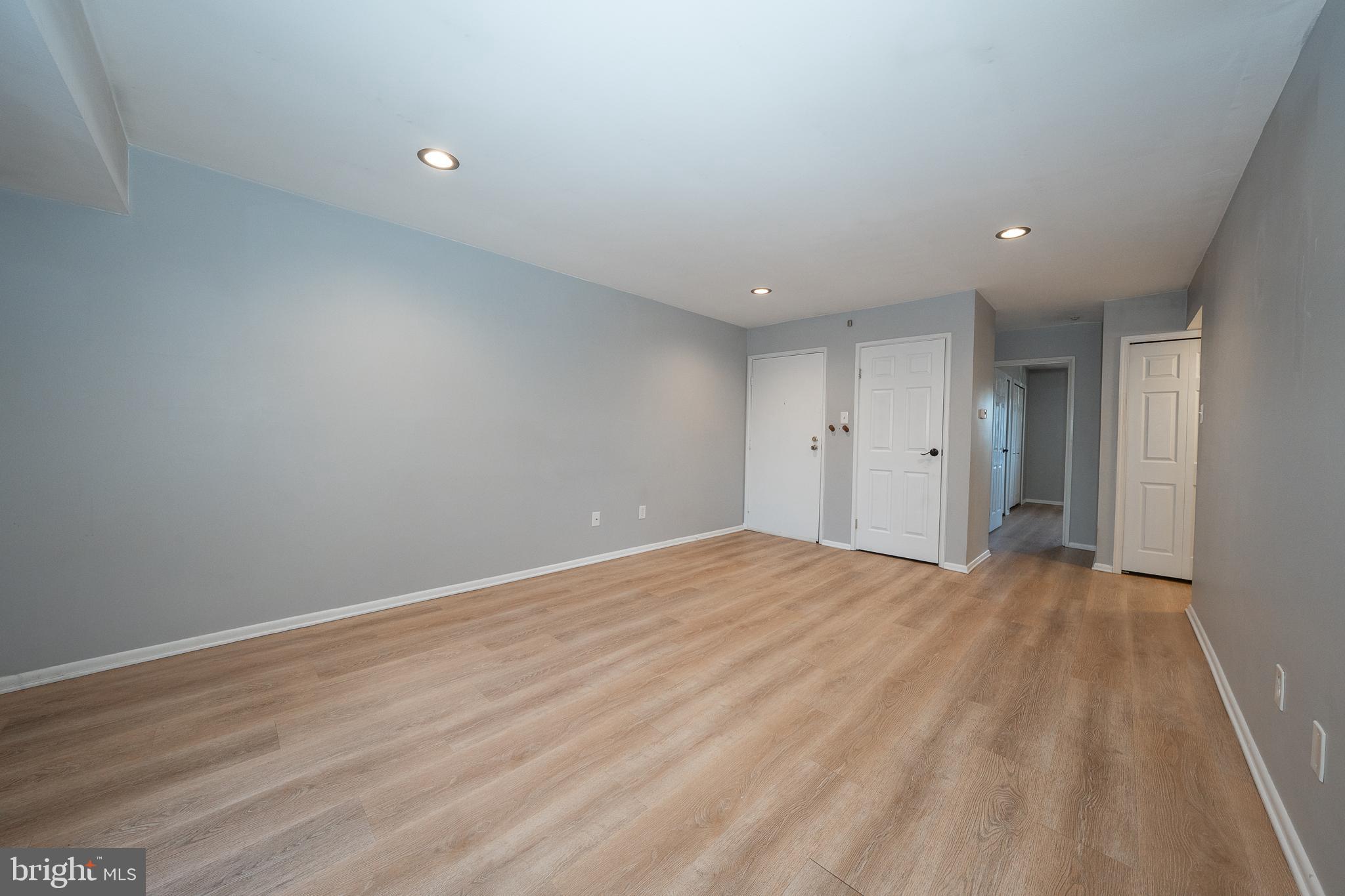 HAMPTON CROSSING - Residential